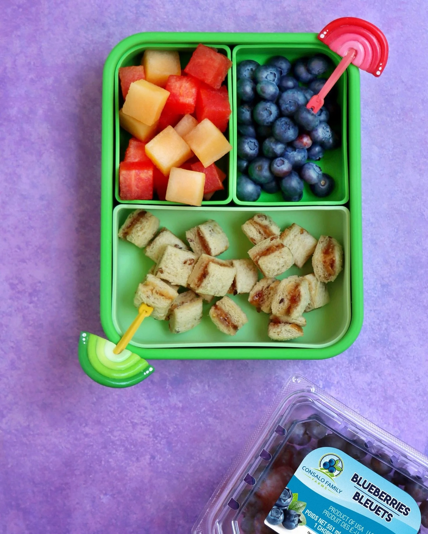 Fueling little imaginations with a burst of flavor! Consalo Family Farms blueberries are here to make lunchtime magical! 🌟🫐 #HealthyEats

👨🏻&zwj;🌾 Family owned grower, packer, shipper, importer, &amp; distributor
📍Vineland &bull; Newfield &bull