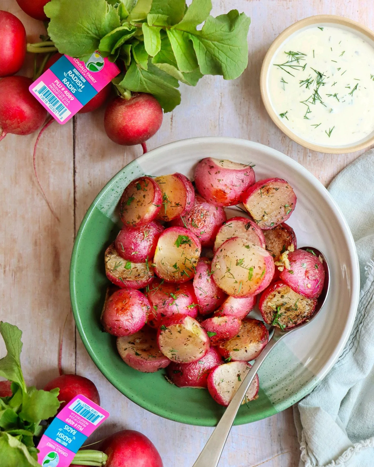 Roasted to perfection and bursting with flavor! Discover the magic of Consalo Family Farms radishes in this delicious recipe. To make these, head to our website🫜 #FarmtoTable

👨🏻&zwj;🌾 Family owned grower, packer, shipper, importer, &amp; distrib