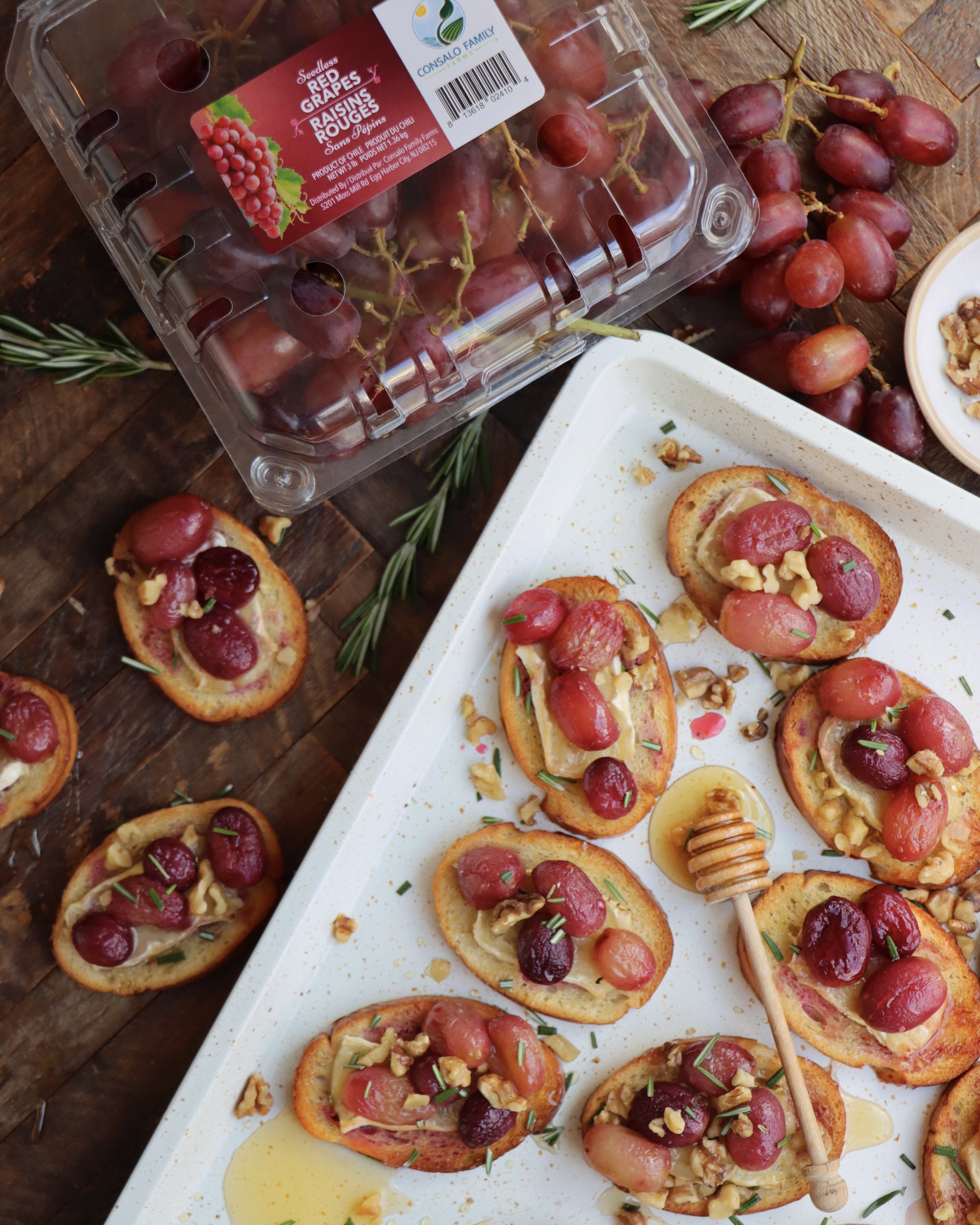 Honeyed Grape &amp; Brie Crostini