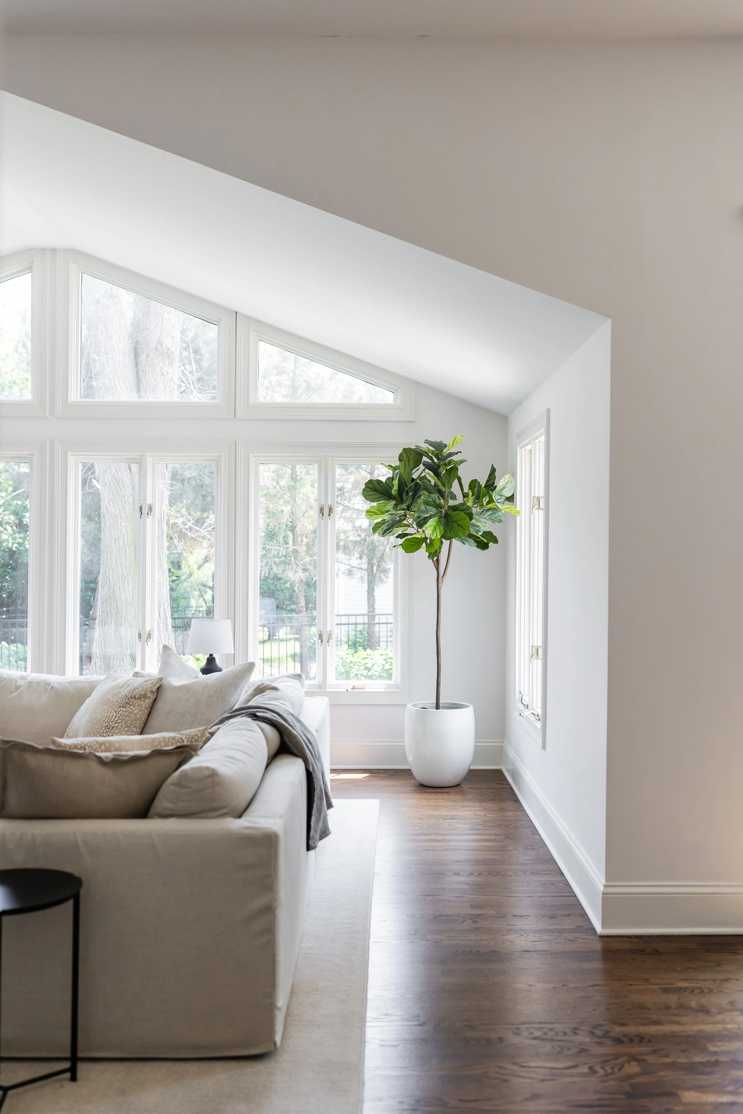 Y&B - Studio W CH-108.jpg