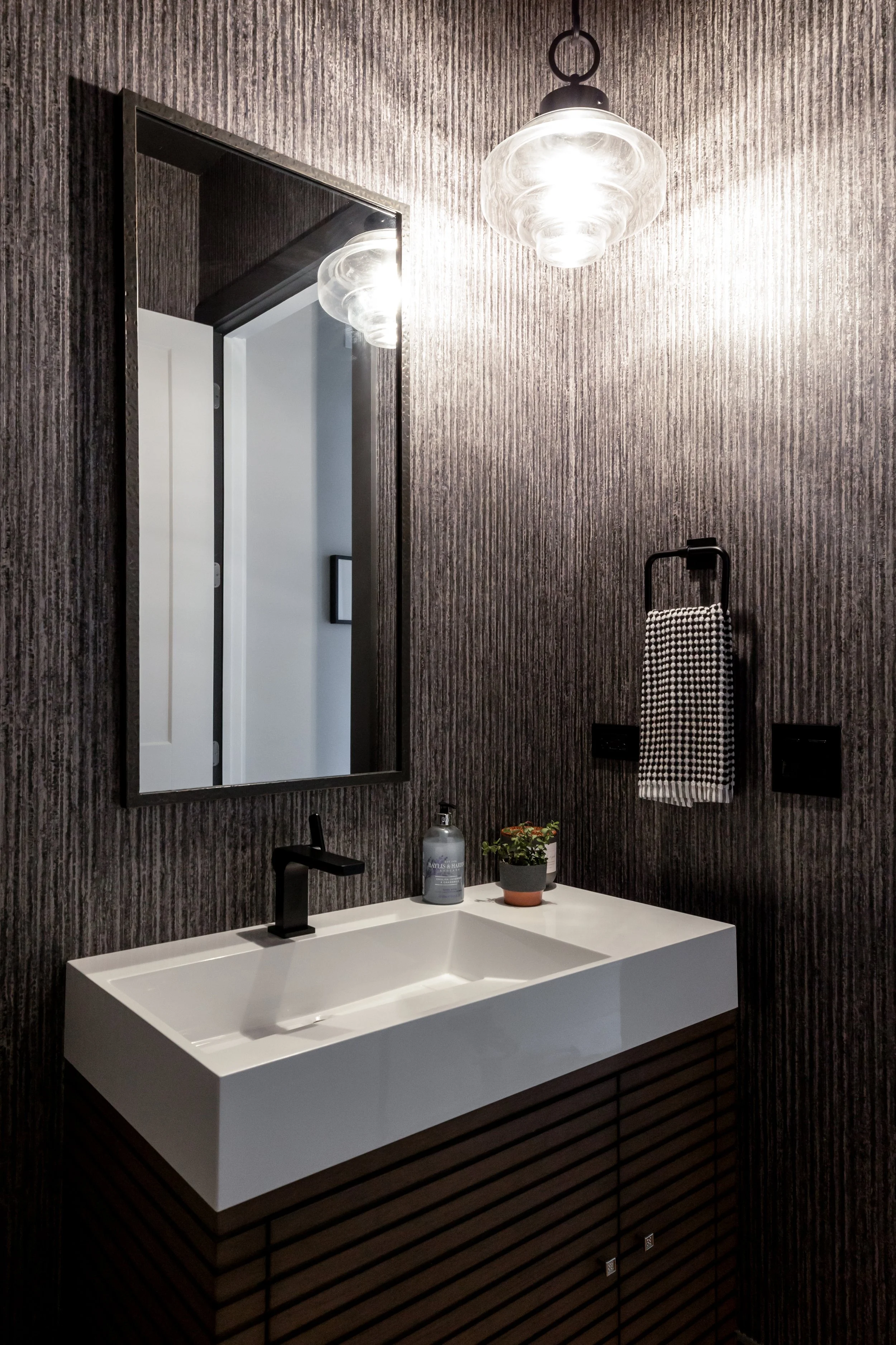 Y&B - LCBentonP-4.jpg