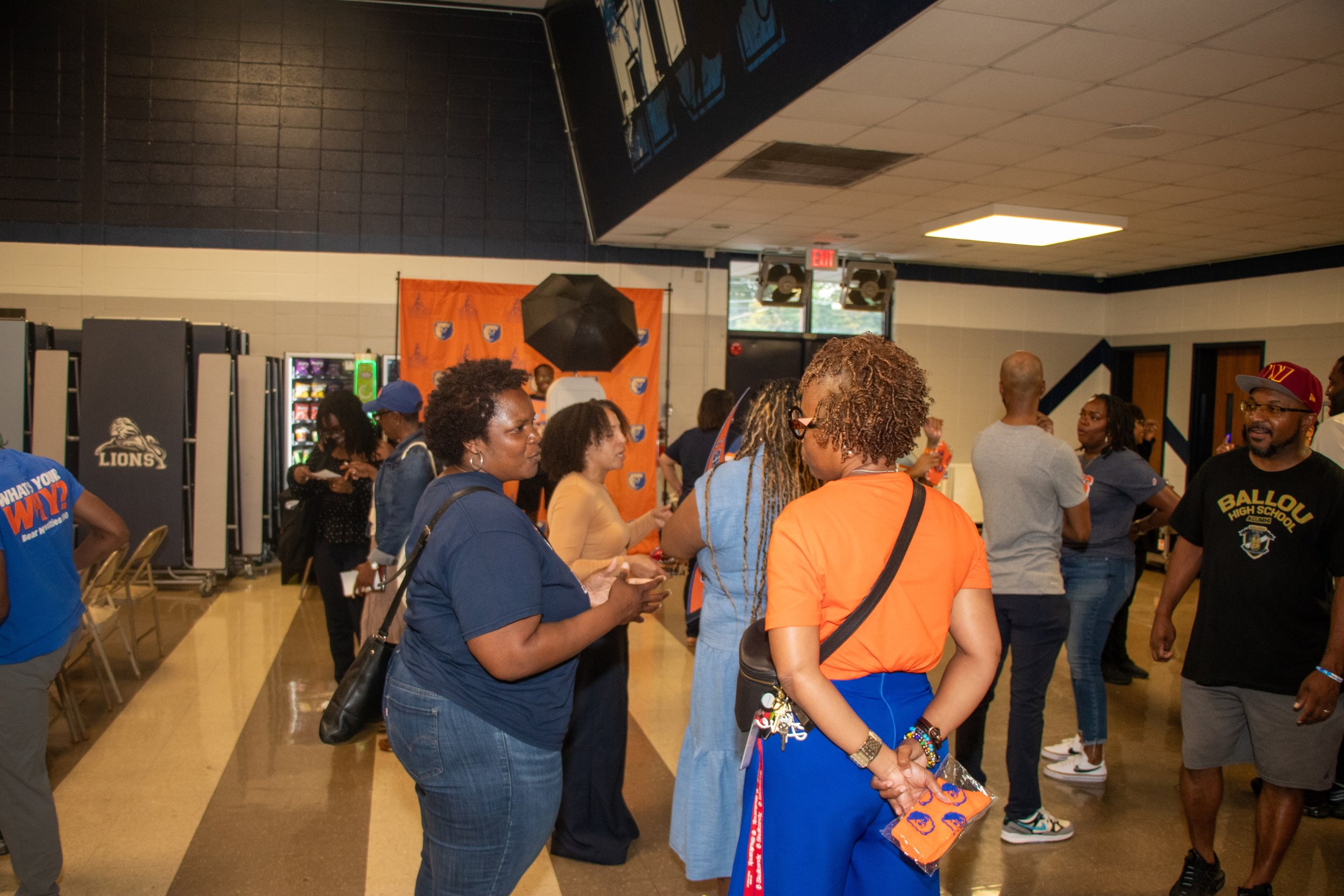 061125 MSUMeetnGreet-14.jpg