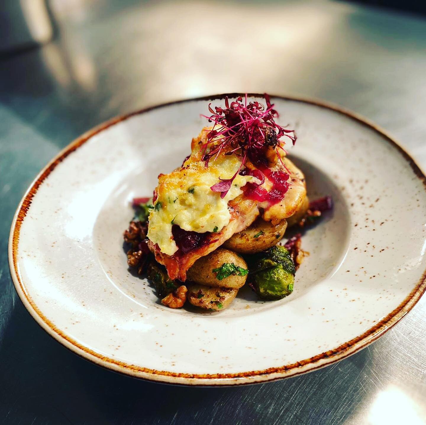 New menu, same great quality!

Pan Roasted Corn Fed Chicken with Brie &amp; Cranberry Crust.

Pancake Cannelloni with Fresh Tomato Proven&ccedil;al &amp; Buffalo Mozzarella.

Check our Facebook Page for the full menu

#roebuckotley