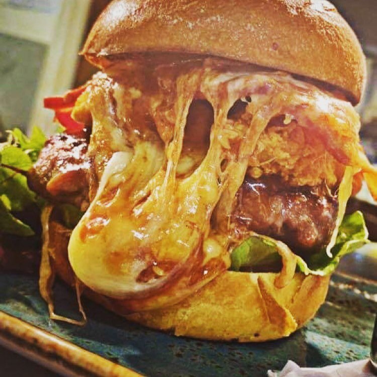One of our specials this weekend!! It&rsquo;s a monster!!
The Greedy Soul Brisket Burger, Crispy Chicken Tenders, BBQ Glaze, Smoked Bacon &pound; Cheddar!!
#theroebuckotley #greedybrisketburger
