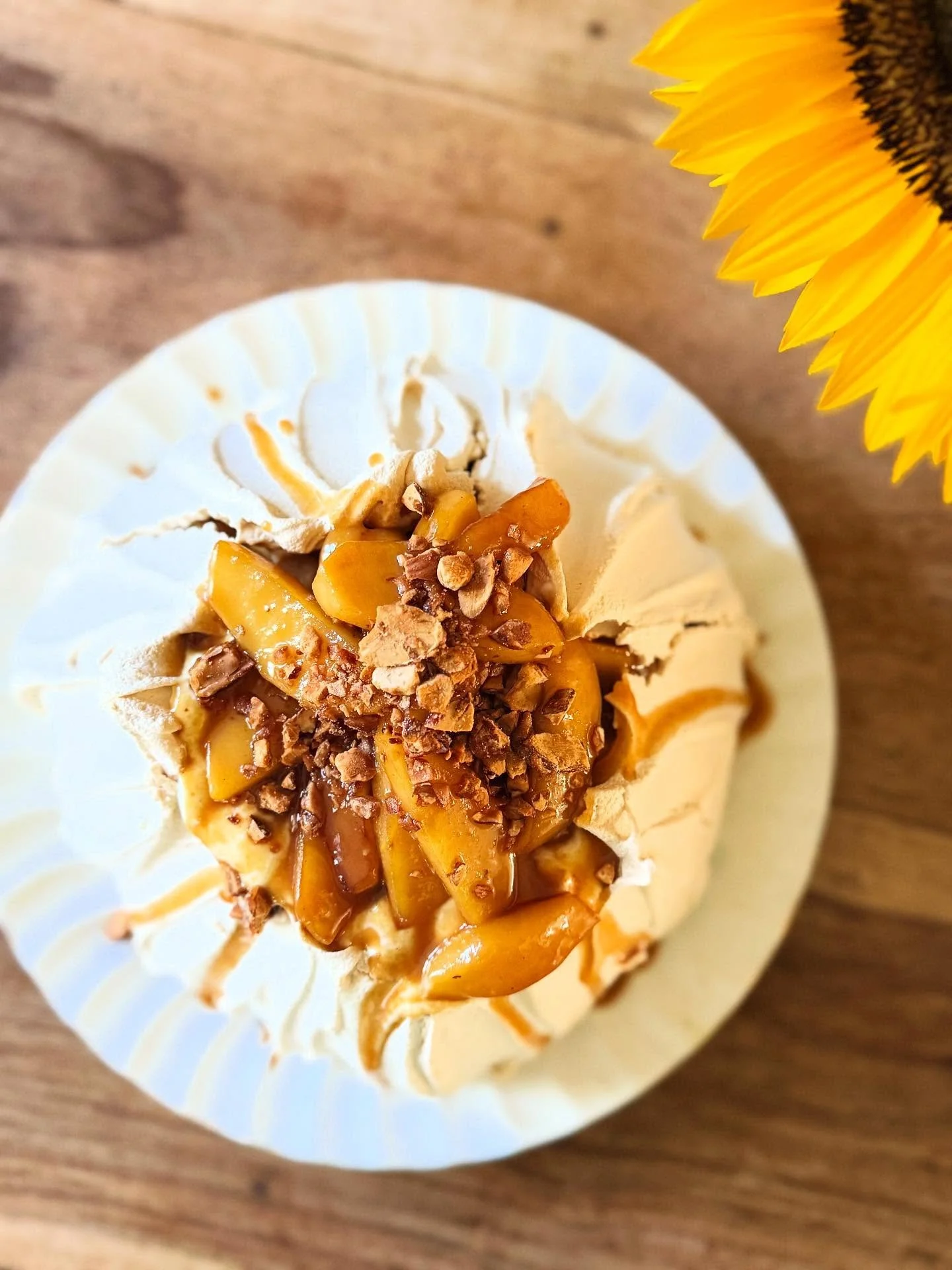 BROWN SUGAR PAV, SOURED CREAM, CARAMELISED APPLES, (NOT) COBNUT PRALINE
I needed a slow day of intentional cooking yesterday so I test ran the dessert I’ve designed for my 13 September supper club at @vallis_farm near Frome. September’s v