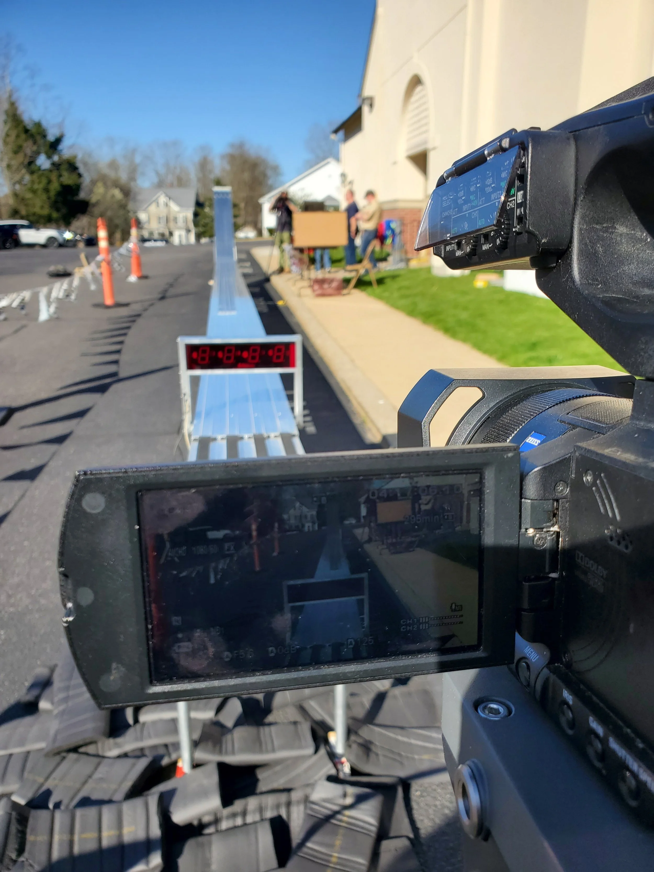 Pinewood Derby 2.jpg