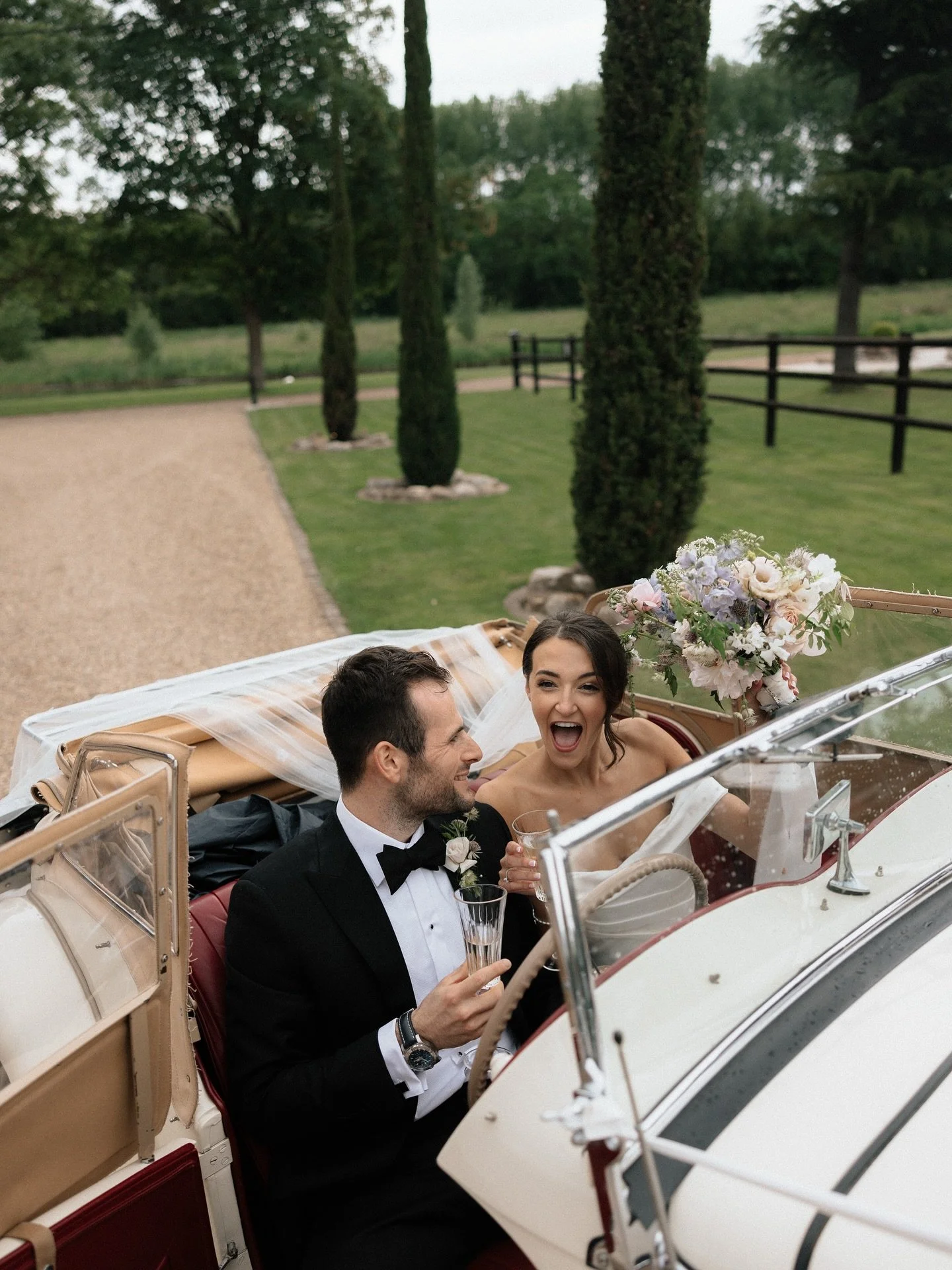 Car fun with Isabelle &amp; Johnny
.
.
.
#loveauthentic #londonweddingphotographer #willowmarshfarm #thelane #letsgetlost #thelane  #luxurywedding #justengaged #bridalinspo #futuremrs #realbride #luxuryweddings #thedailywedding #visualcoop #imengaged