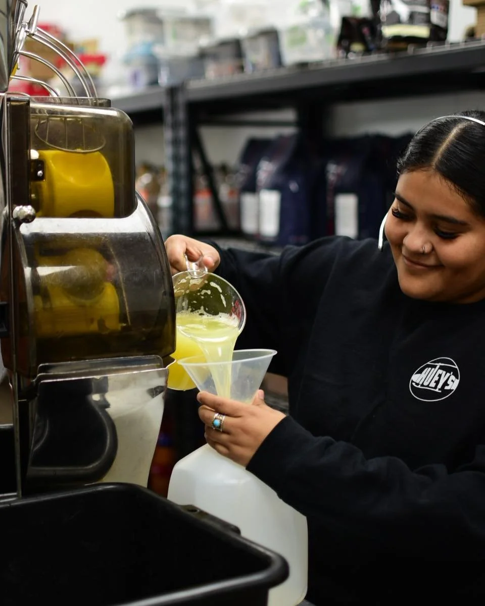 Poured fresh and squeezed daily 🍋✨ Cool off with Huey&rsquo;s lemonade. Sweet, tangy, and just what you need.