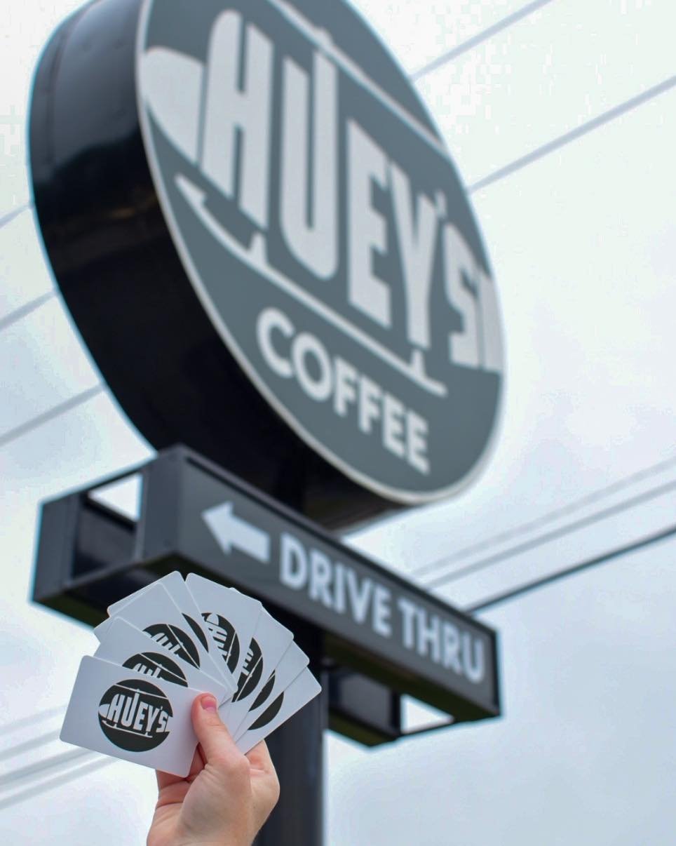 Black Friday all weekend long at Huey&rsquo;s 🥳👏
- Spend $20 or more on a gift card, you&rsquo;ll get a FREE drink card on us! ☕️💚