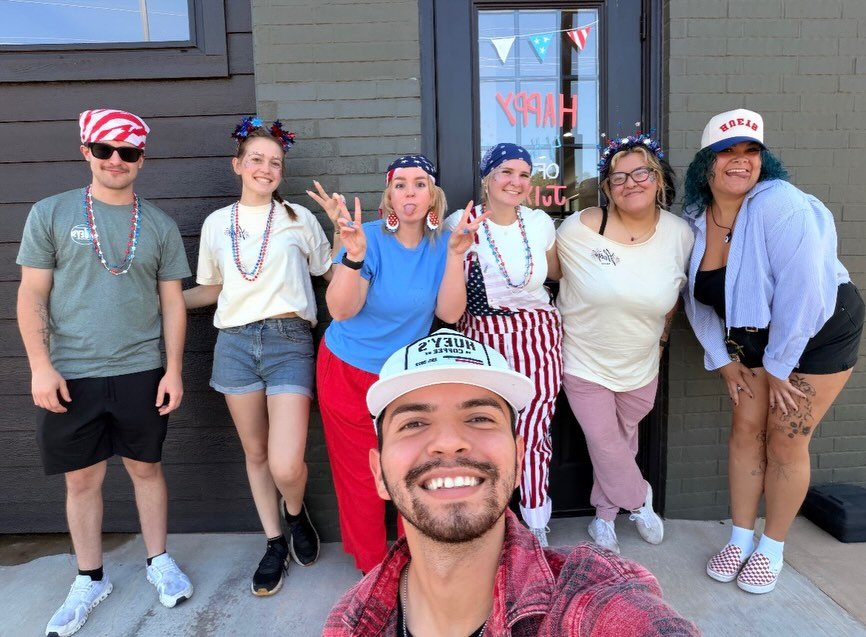 🇺🇸 Happy 4th of July from all of us at Huey&rsquo;s Coffee! ❤️🤍💙
From every one of our locations, we&rsquo;re wishing you a safe, fun, and joy-filled Independence Day. Thank you for letting us be part of your mornings, road trips, coffee runs, an