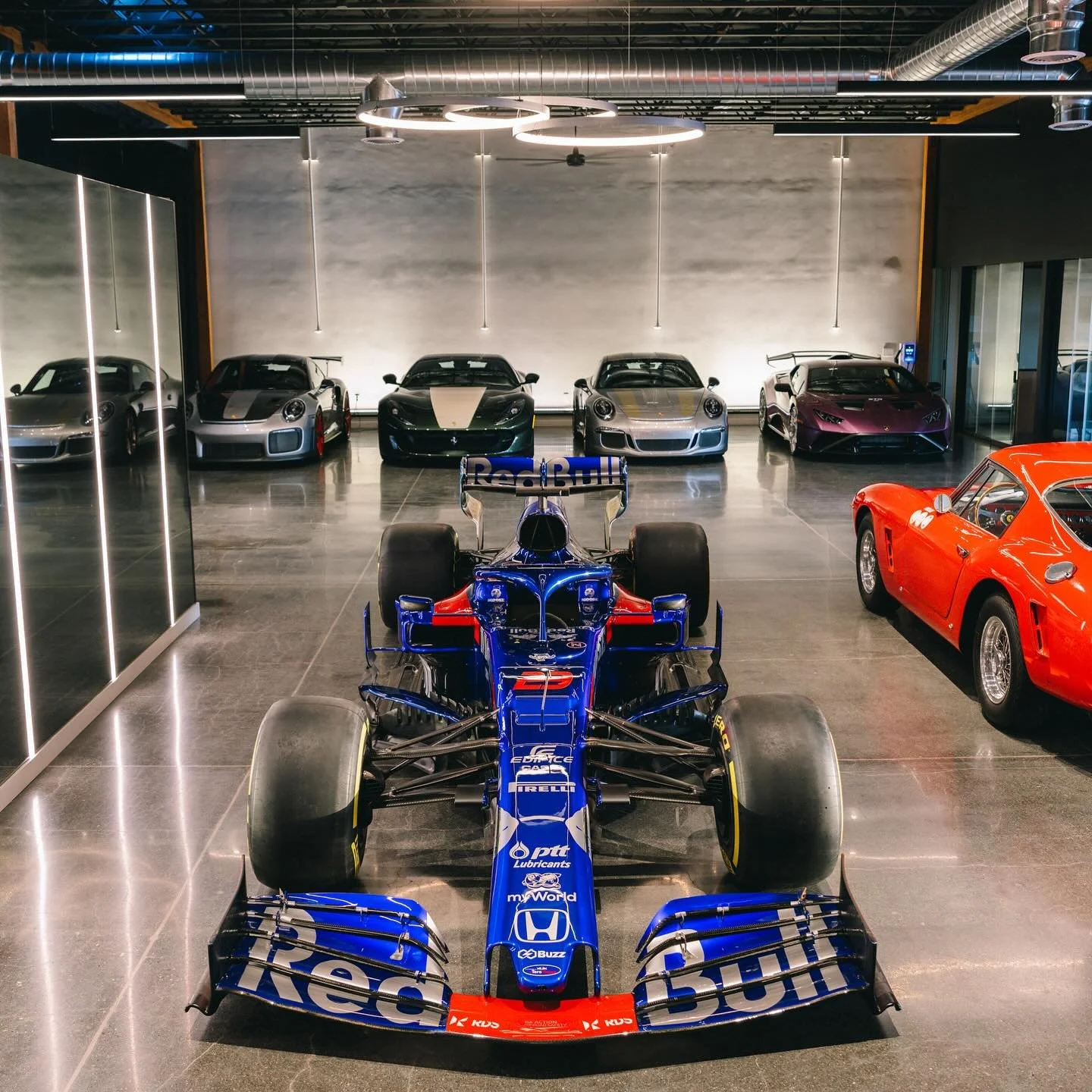 Formula 1 returns to North America this weekend with the U.S. Grand Prix and we can&rsquo;t wait to tune in live from the clubhouse.&nbsp;&nbsp; 

Our resident @flyinghuskyracing STR14 Red Bull F1 will be part of the action at COTA, running in the Au