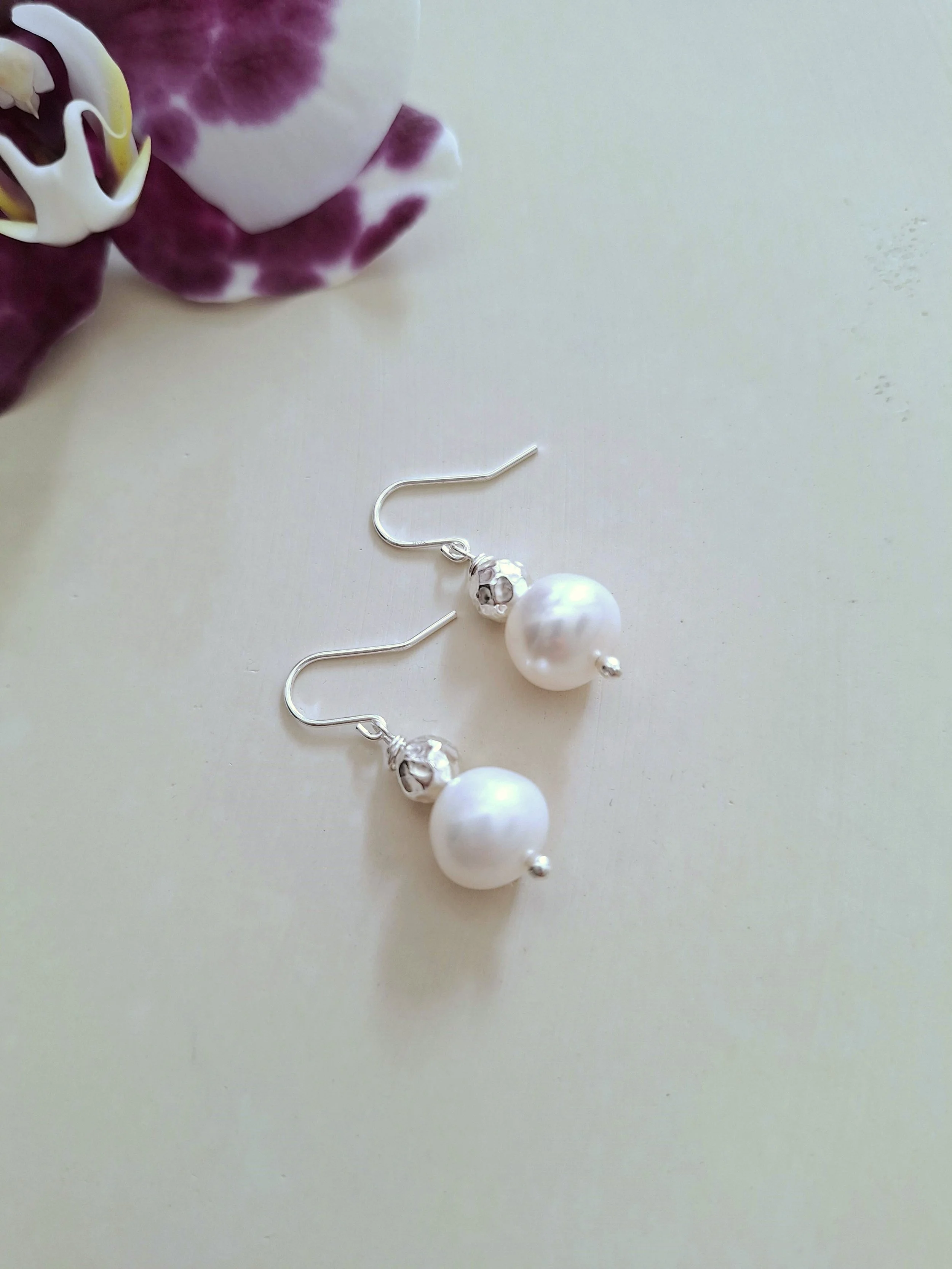 petjana-earrings-tina-pearls9.jpg