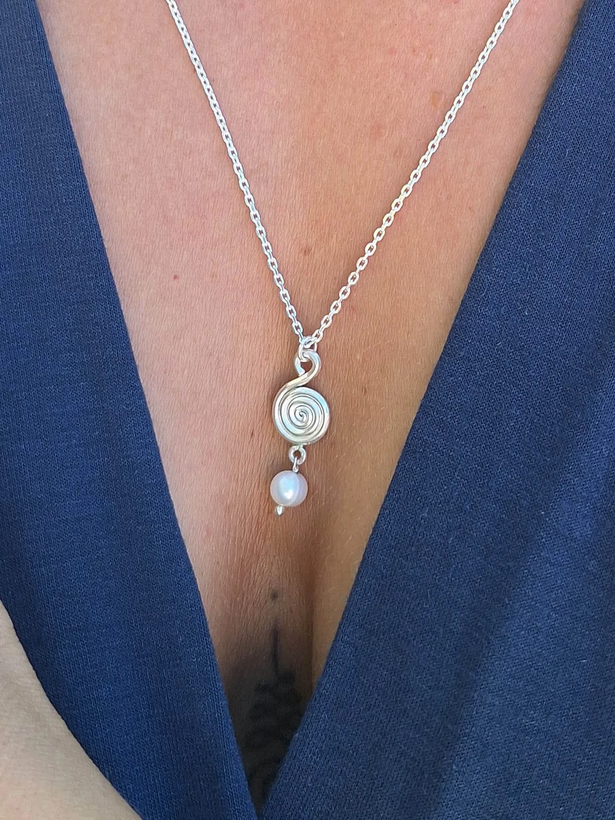 necklace-ema-pearl-petjana (2).jpg