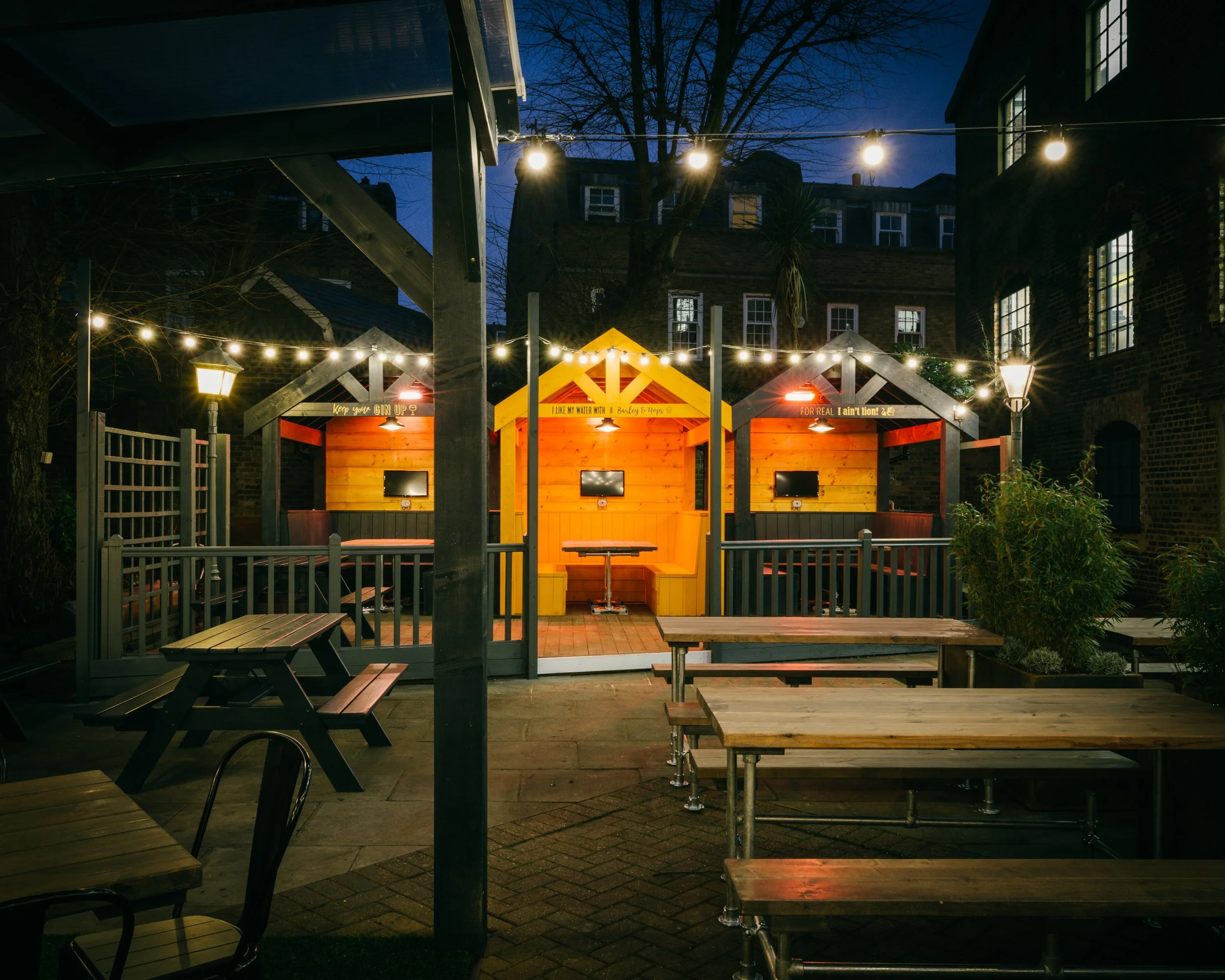 19.03.19 The Gold Lion (3 of 58).jpg