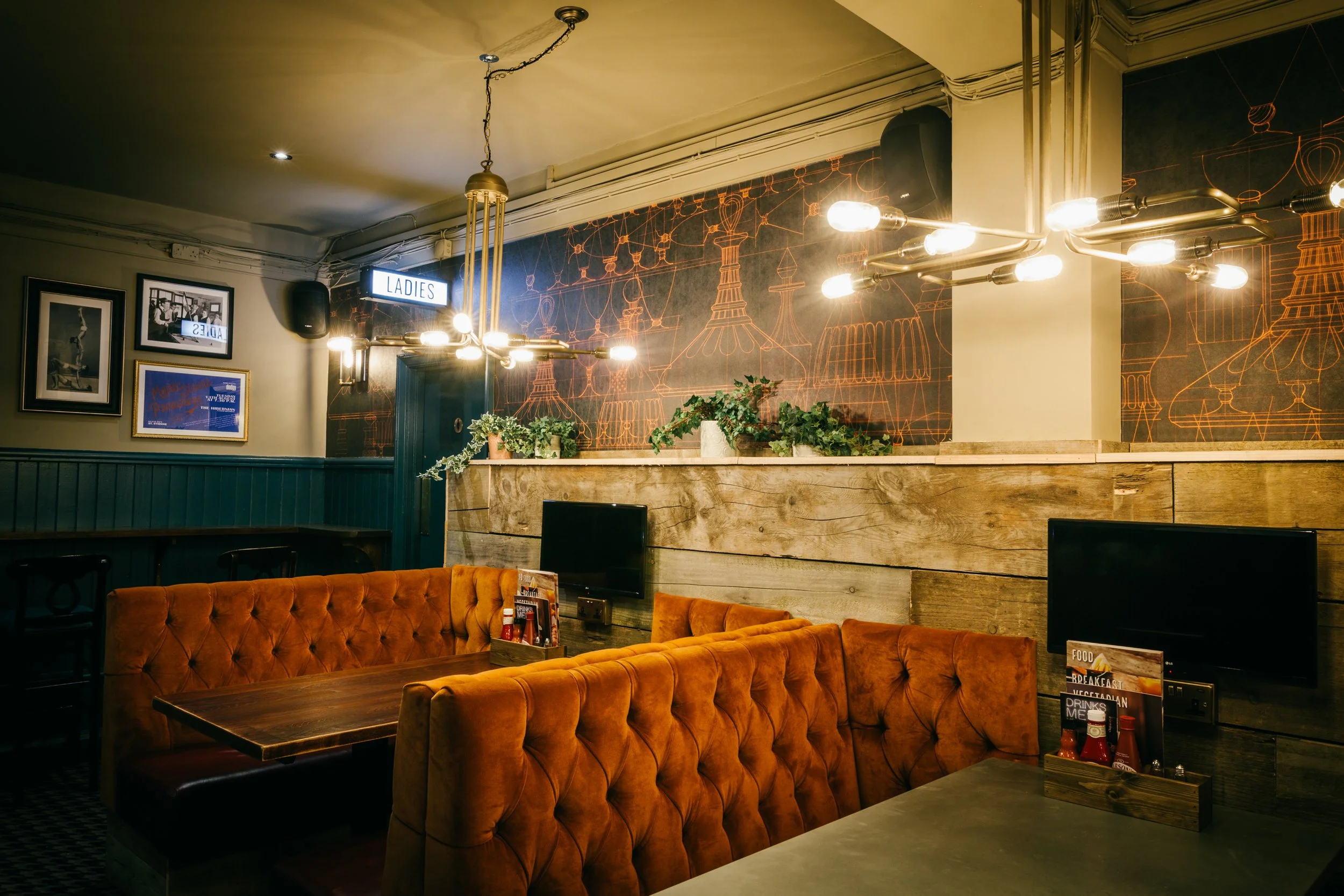 19.03.19 The Gold Lion (14 of 58).jpg