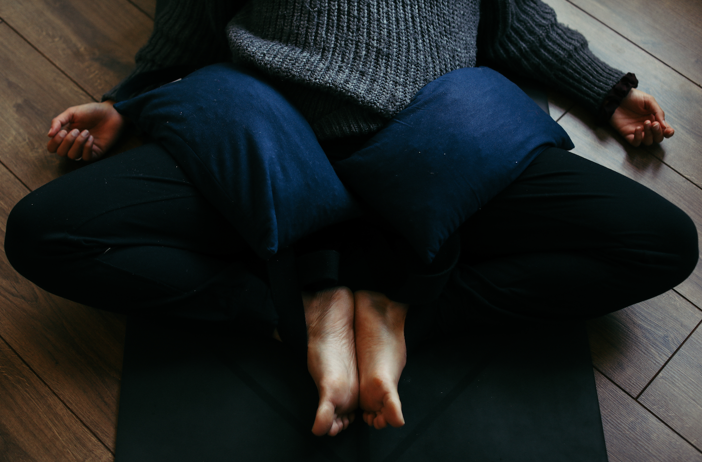 The Difference Between Yin and Restorative Yoga