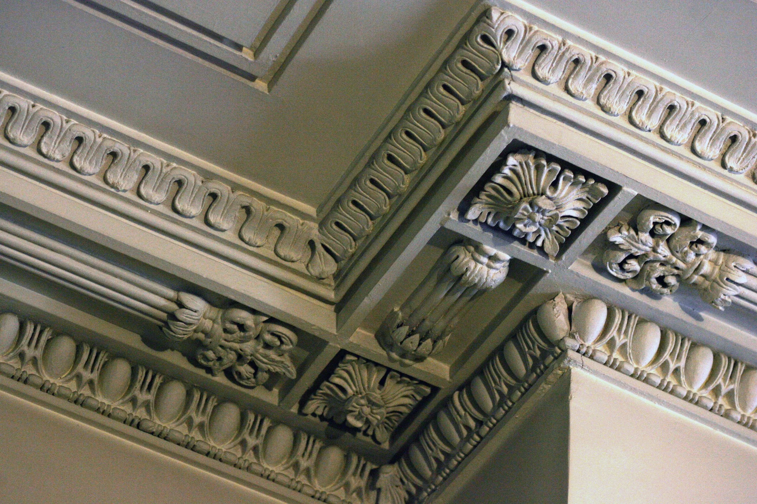 Plaster Corner Spokony April2104.JPG