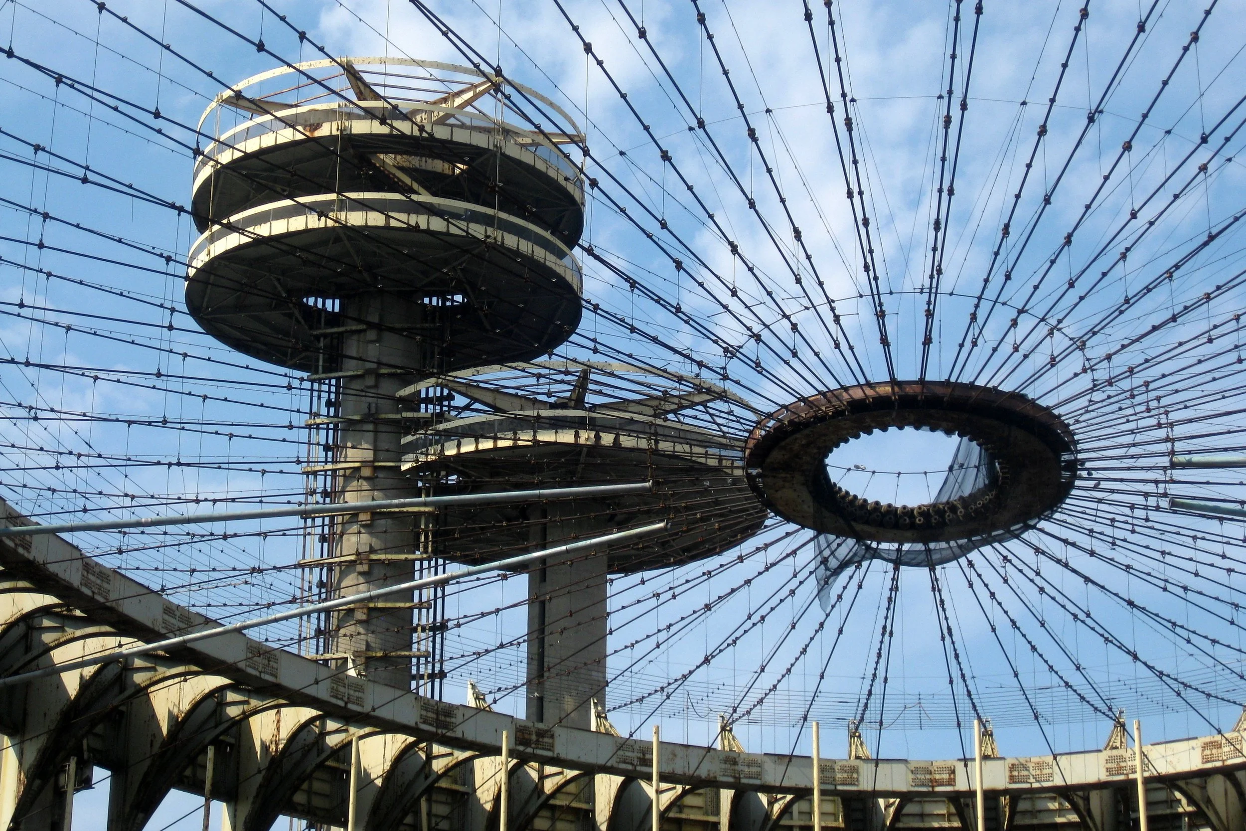 abandoned-tent-of-tomorrow-new-york-state-pavilion-woe1.jpg