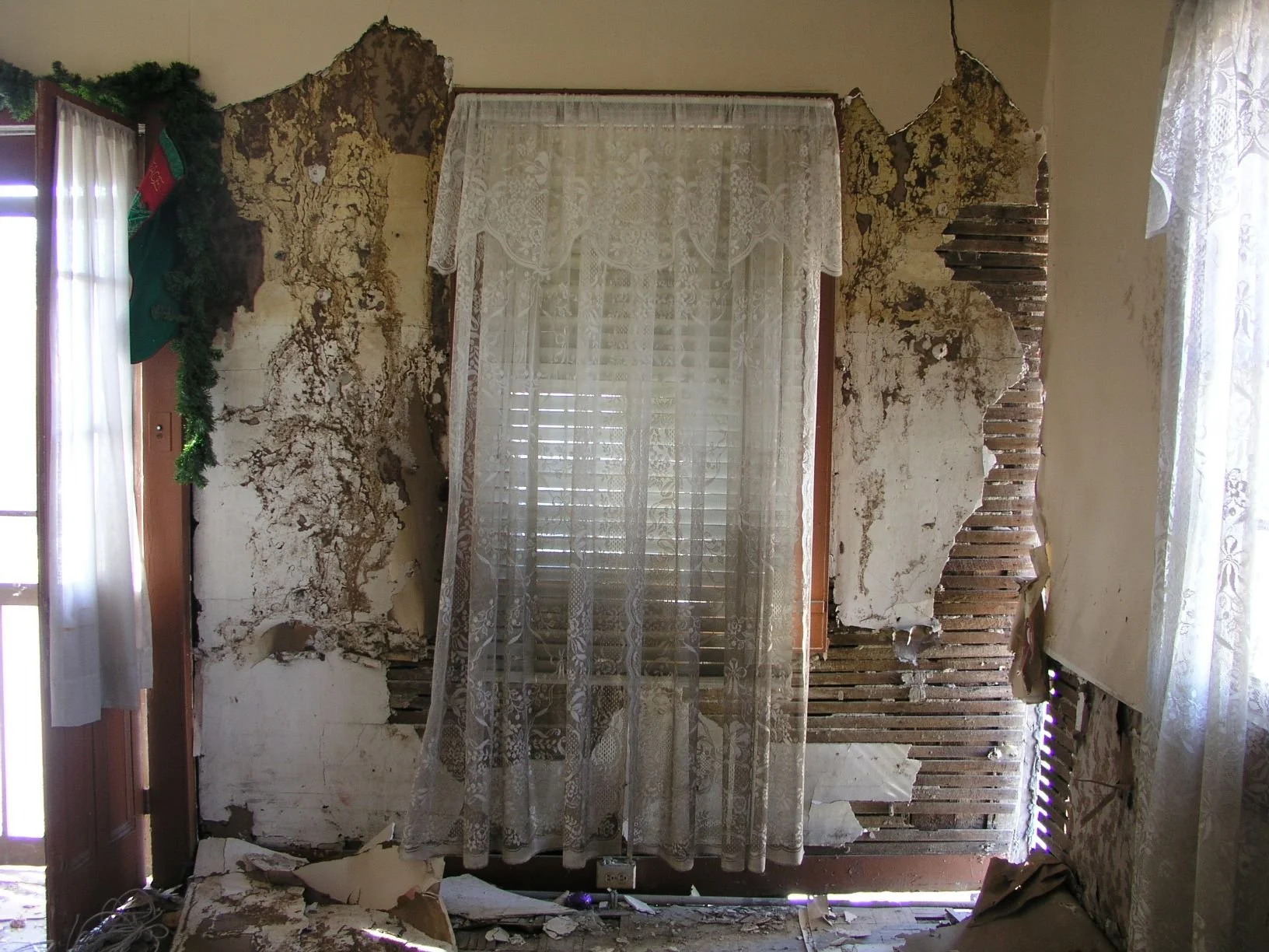 Deslonde Street interior.JPG