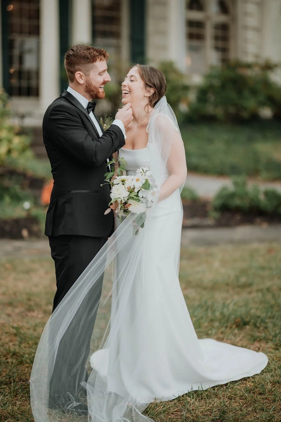 Emma &amp; Ethan: A Classic, Antique-Inspired Day with A Disco Twist