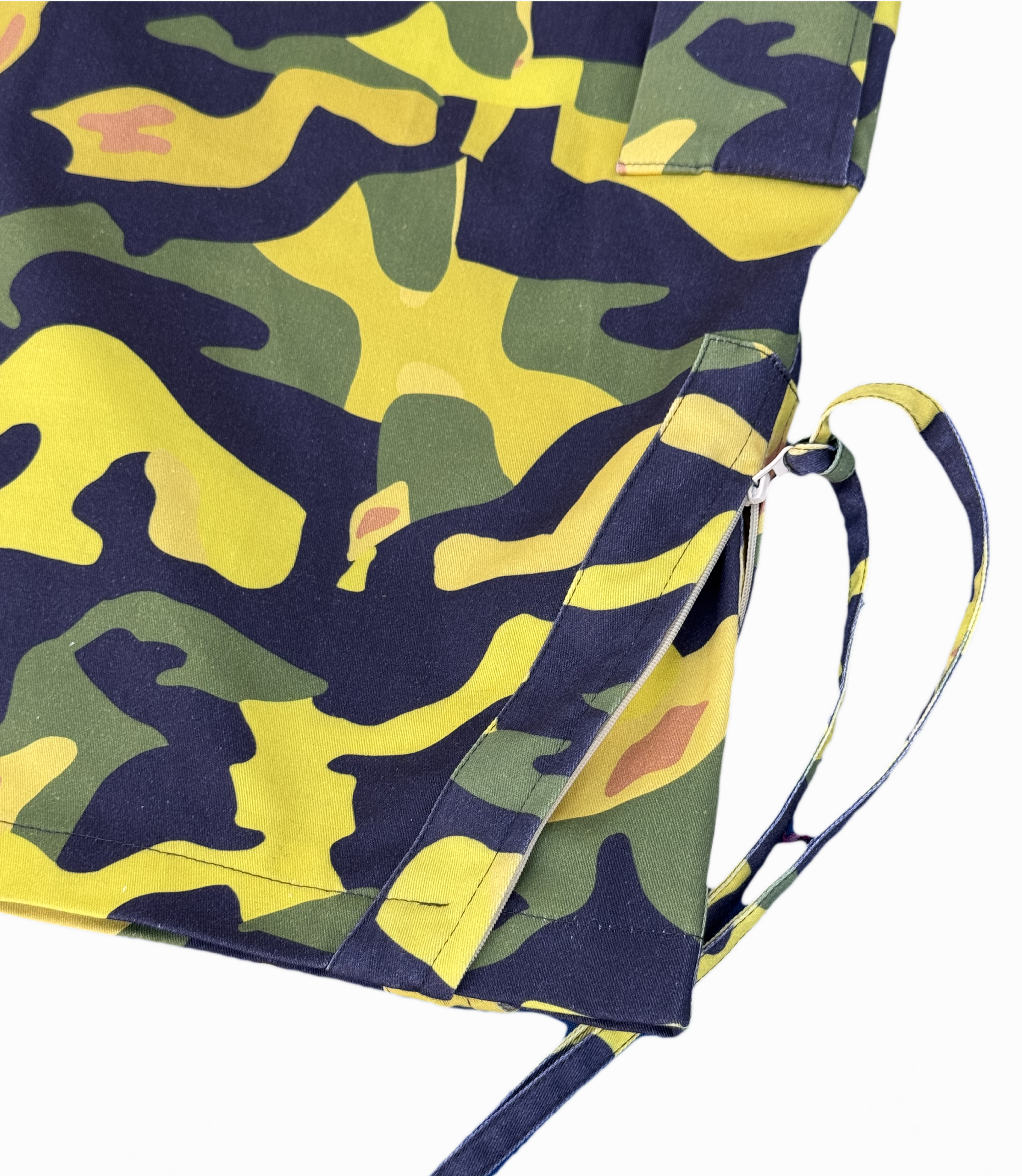 slime camo short leg zip.png