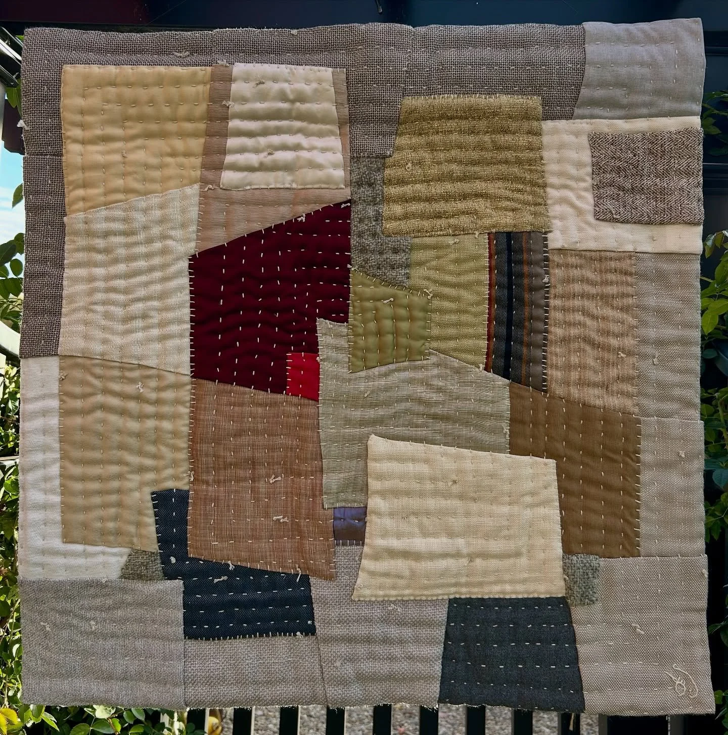 Little Red Barn
32&rdquo; x 32&rdquo; x 1&rdquo;
silks, linens and upholstery fabrics from fine furniture makers

Little Red Barn has returned today from exhibit at the Vicinity show Norris Cultural Art Center St. Charles Il and is now available - we