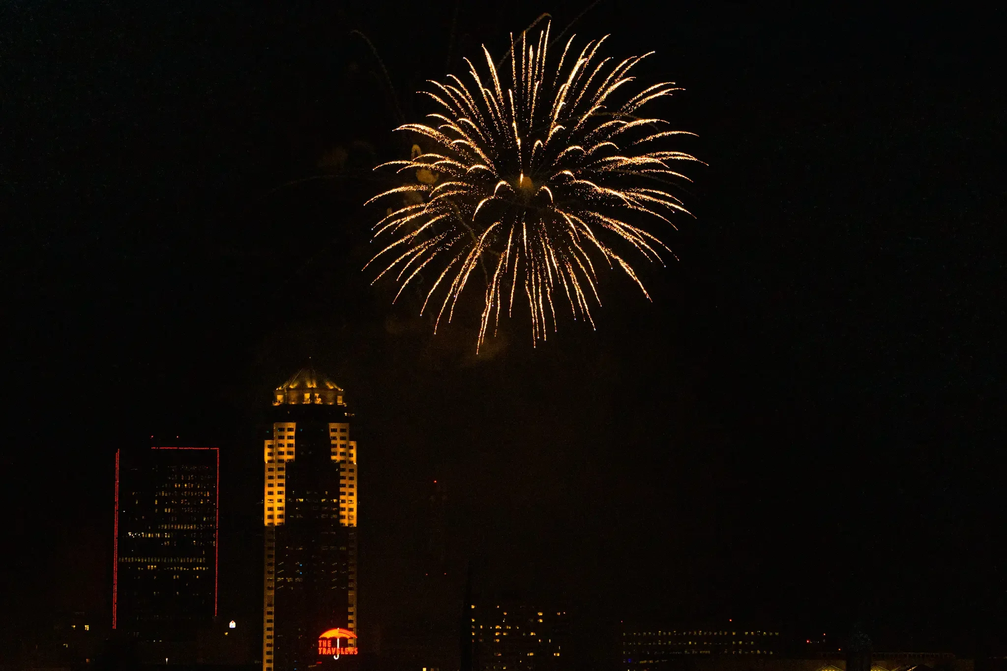 Fourth of July fireworks in downtown Des Moines at Yankee Doodle Pops.