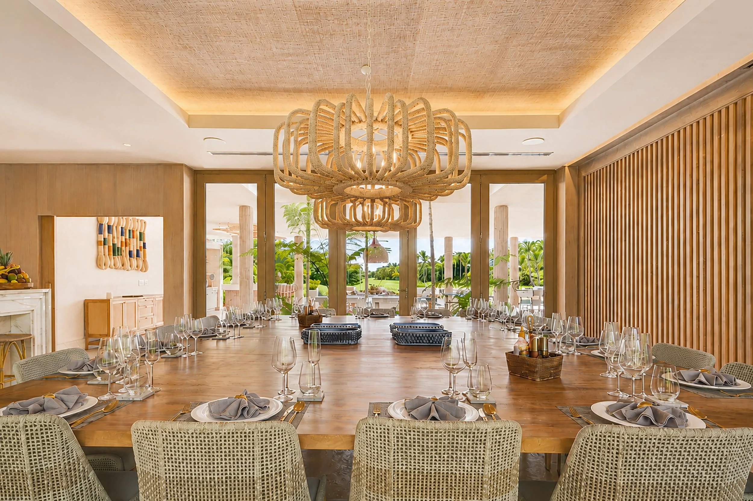 005-dining room.jpg