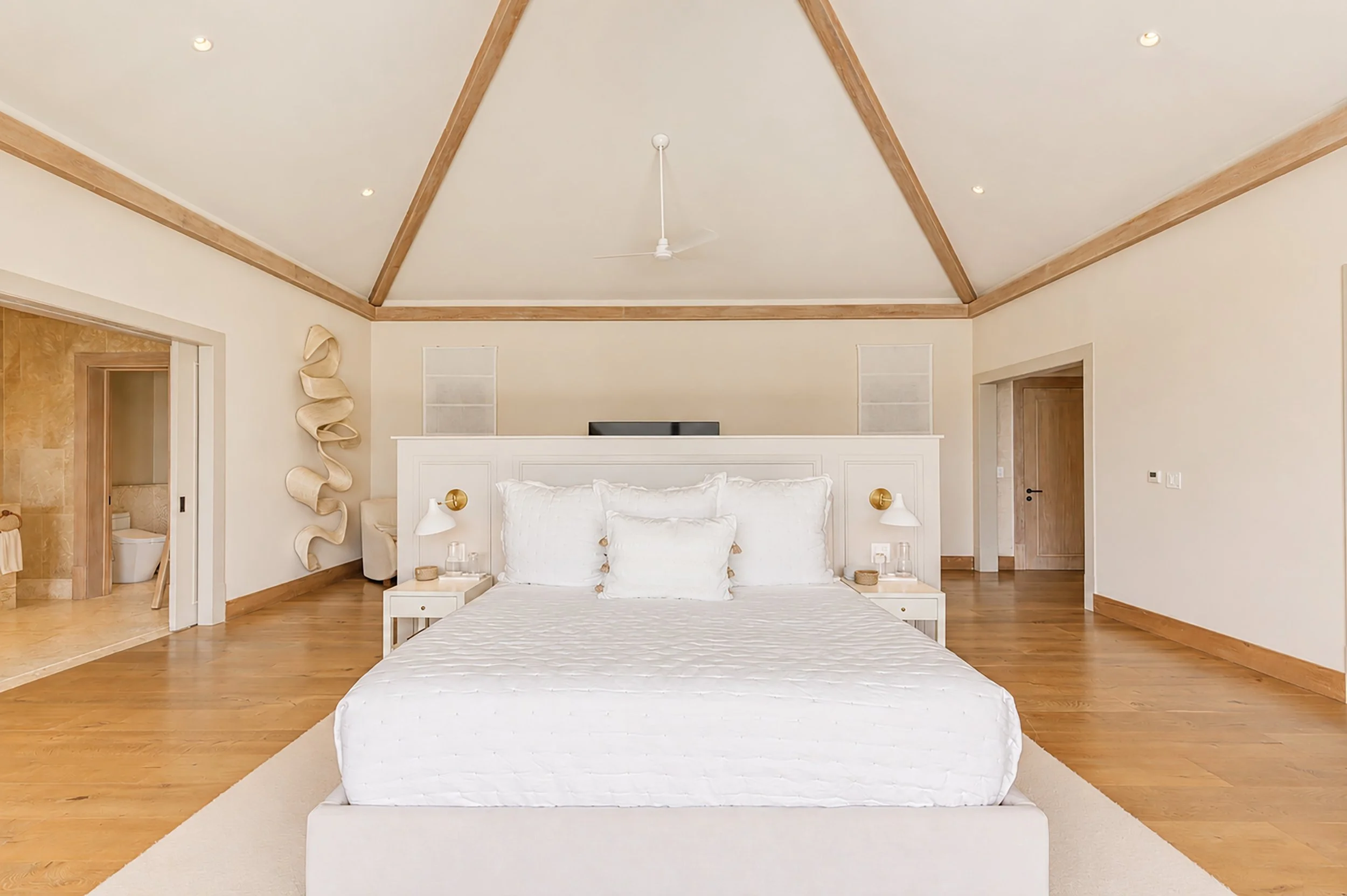 024-Master bedroom.jpg