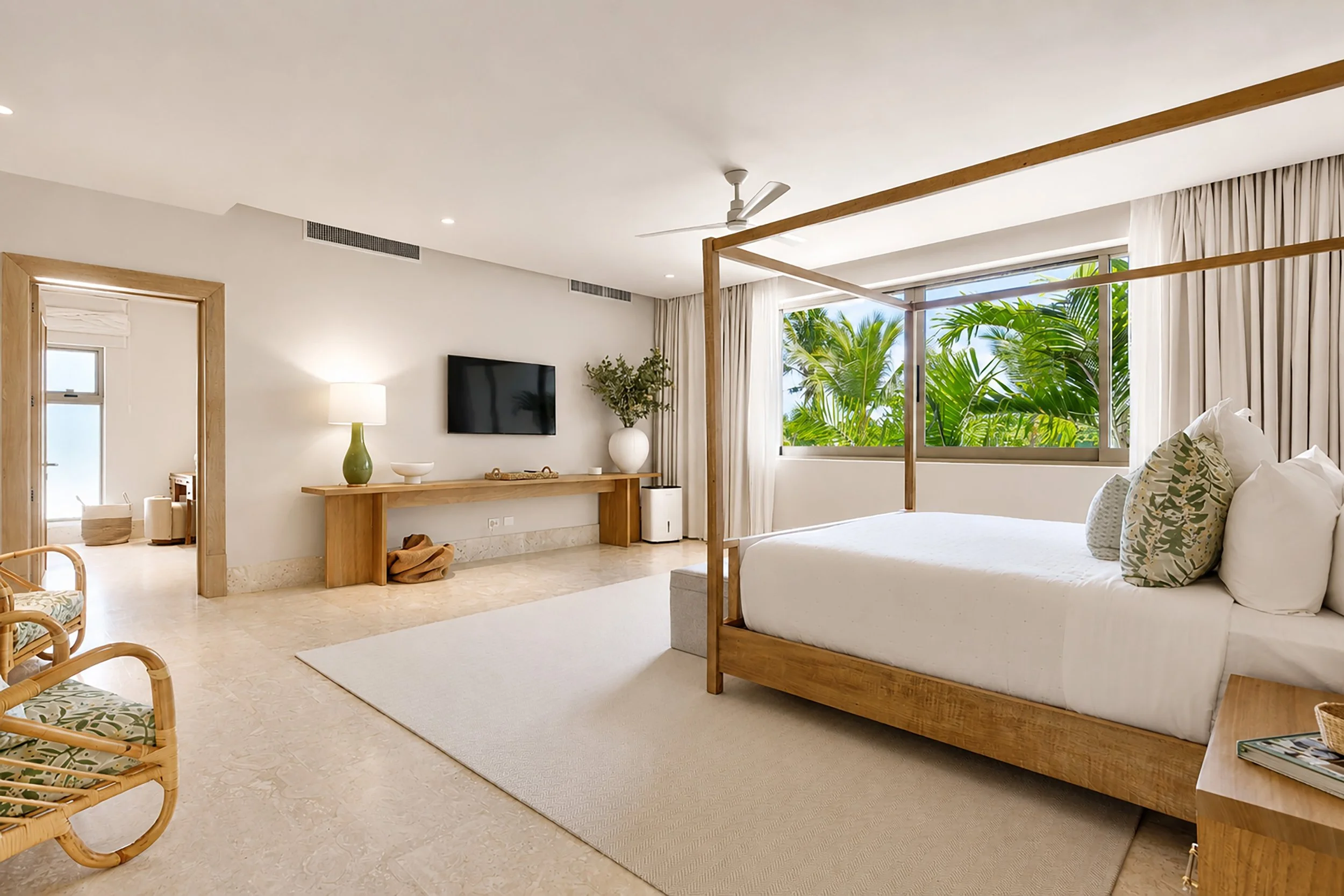028-Sixth bedroom.jpg