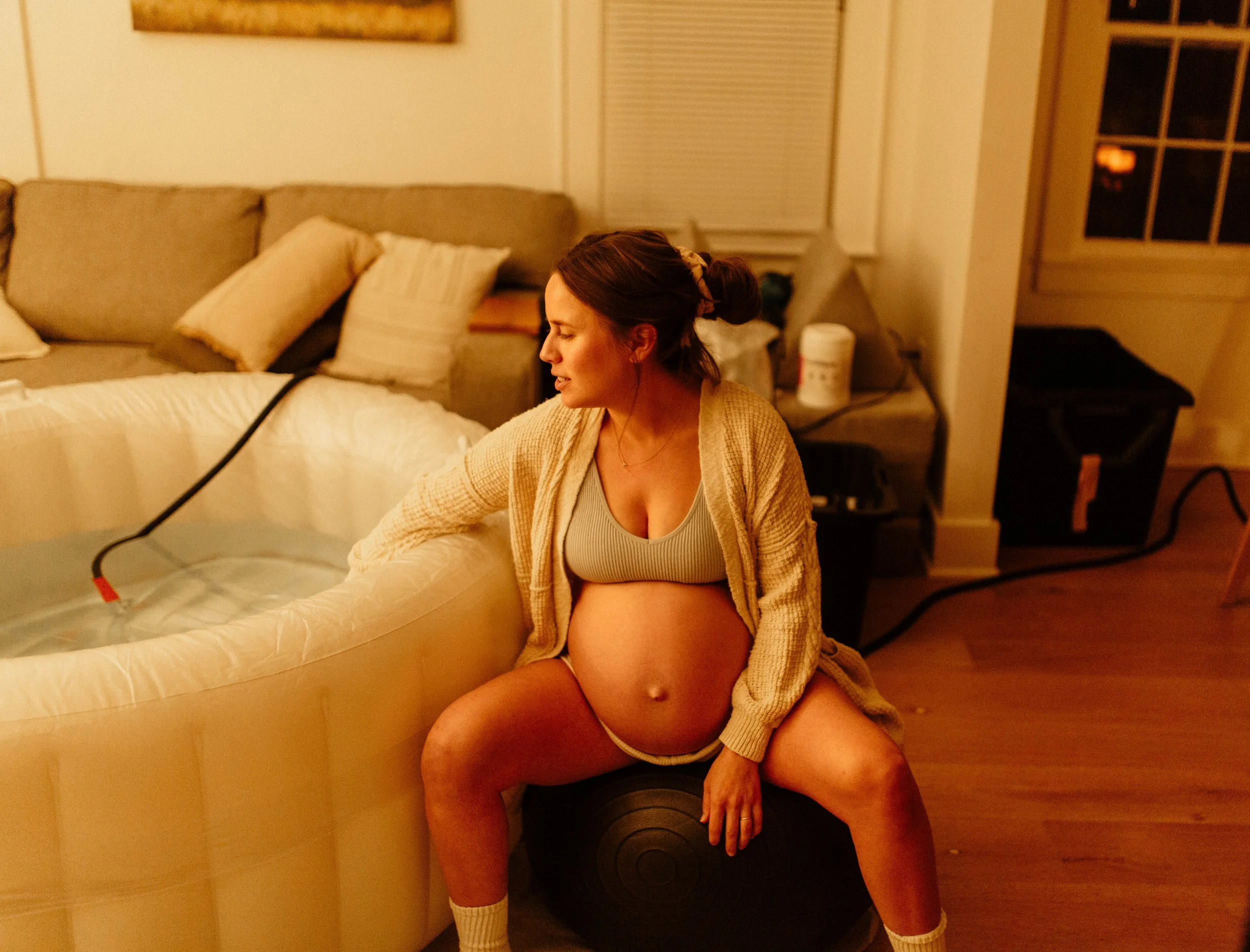 There is so much beauty in the waiting&hellip;

Mama: @janine__swart 
📷: @bnoellehill