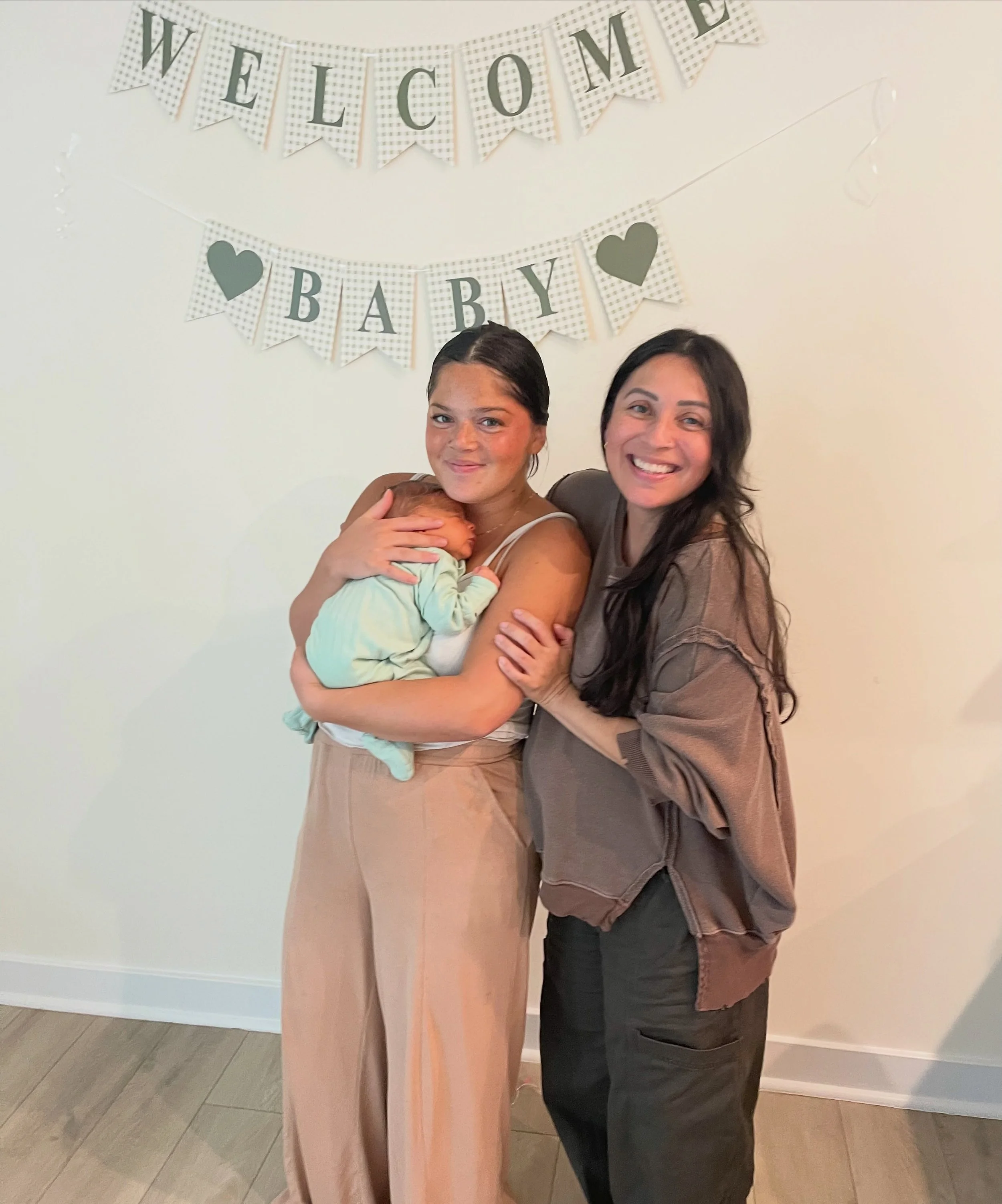 TESTIMONY TIME 🫶🏼

&ldquo;Naomi was such a BLESSING before, during, and after my birth!! I birthed from home as a first time mom not knowing what a contraction would feel like or what it would feel like to push out a baby and let me tell you- my ex