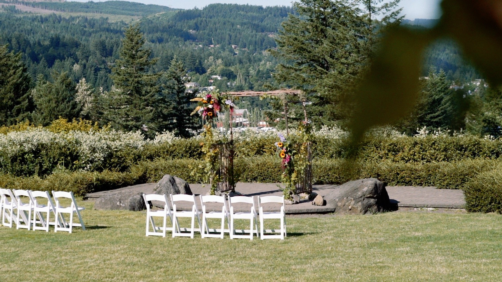 A wedding ceremony site at Skamania Lodge