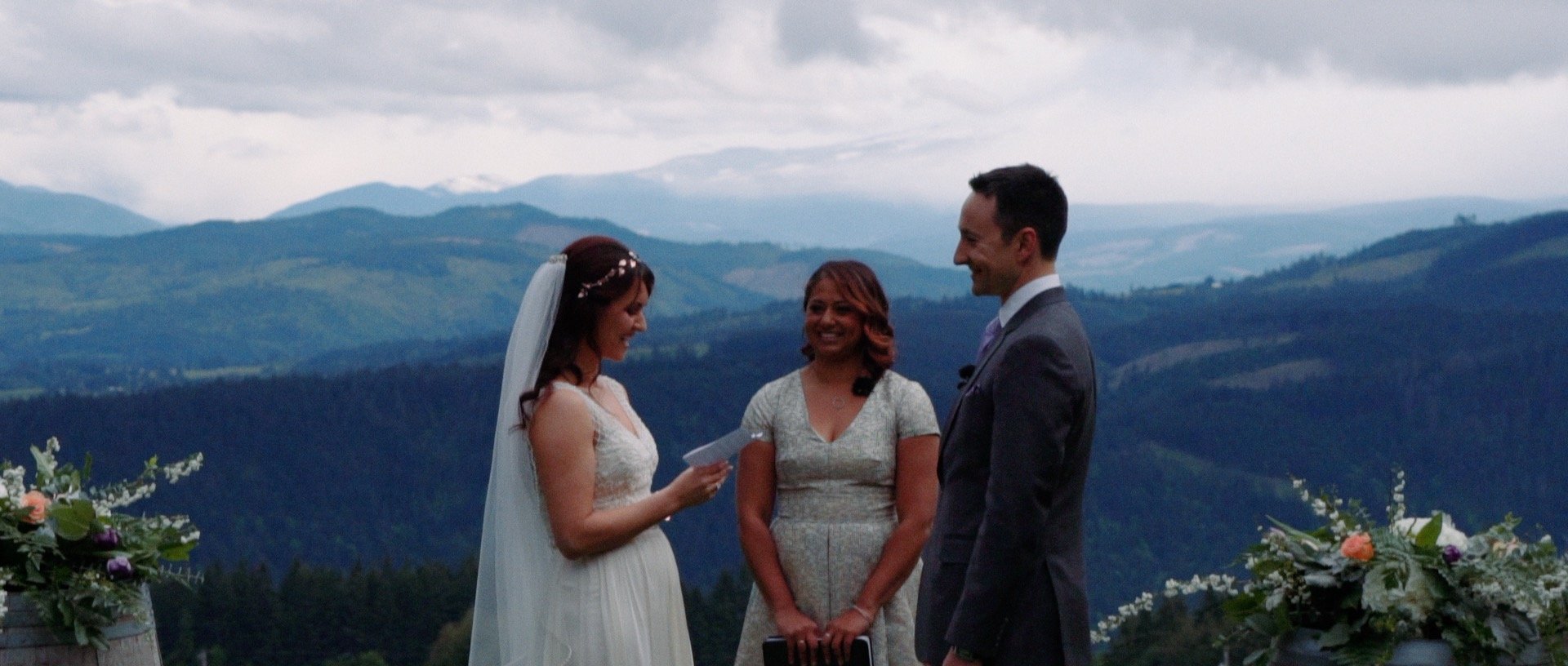 Gorge Crest Wedding Videographer