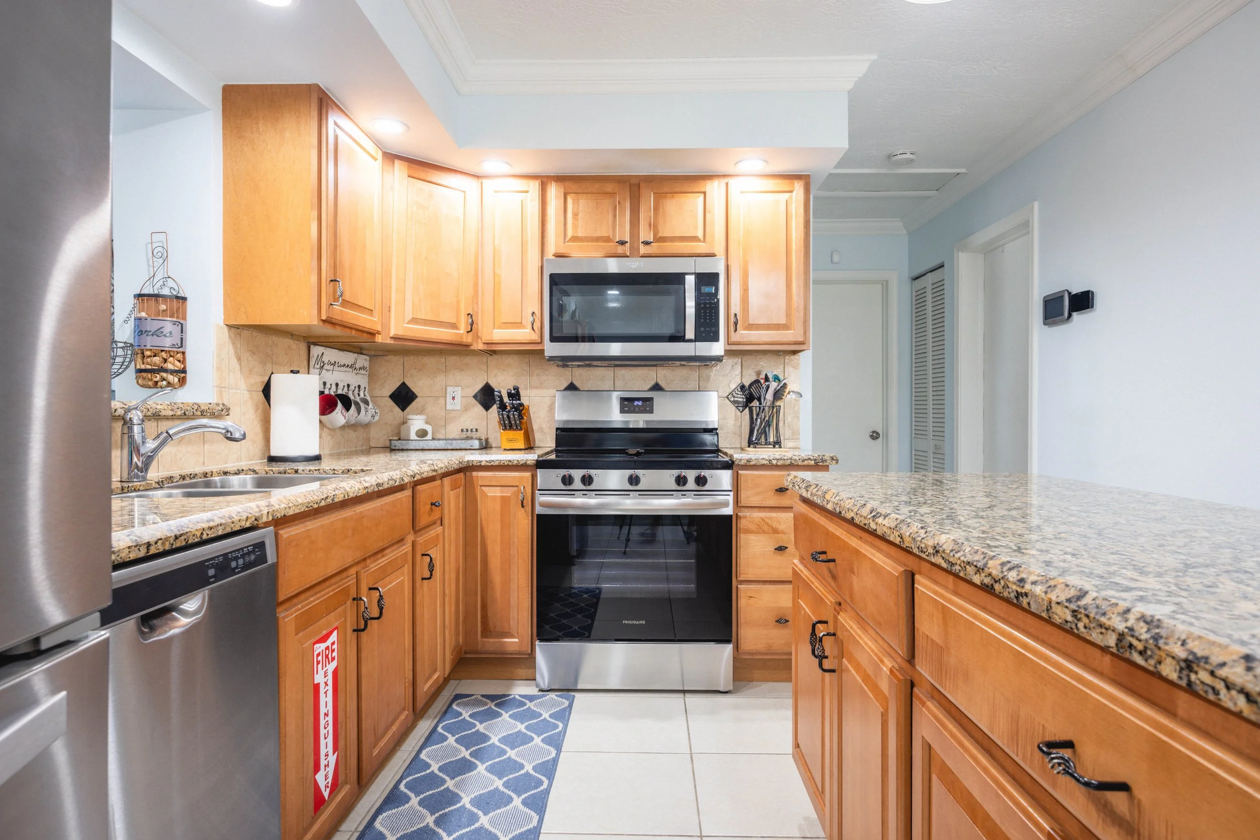 2266DolphinDr-21.jpg