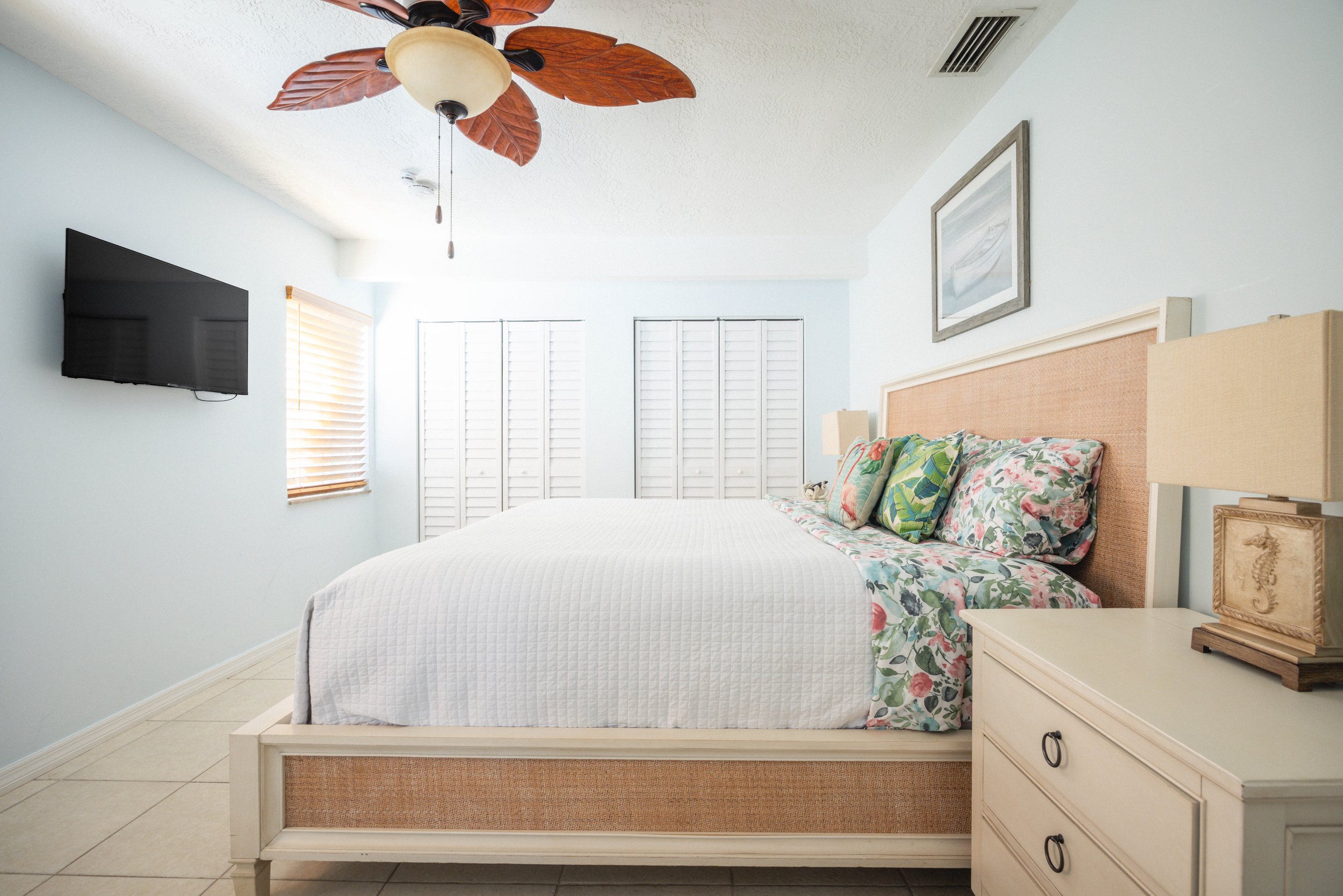 2266DolphinDr-26.jpg