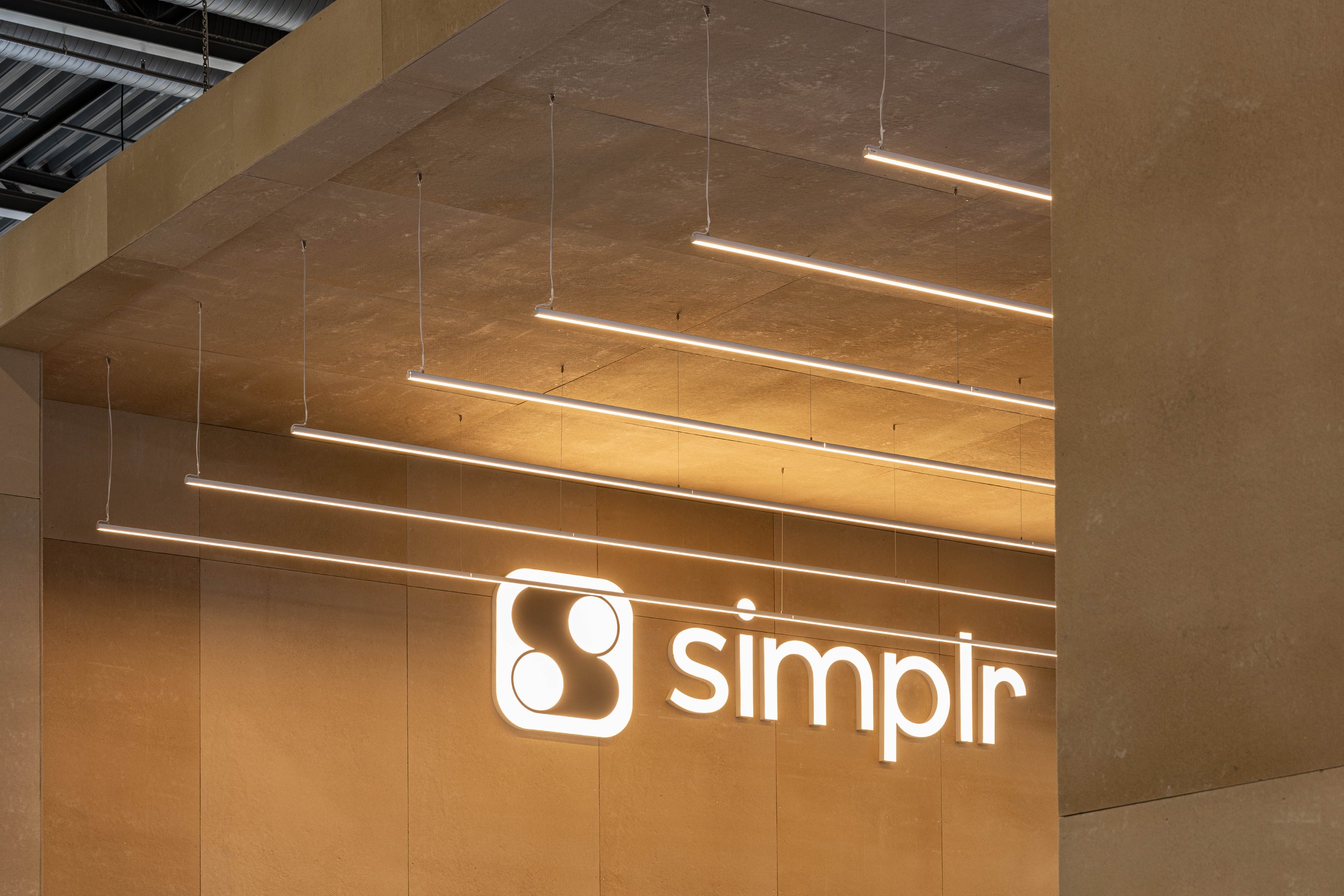 SIMPLR MWC23 by DearPlanet®10.jpg