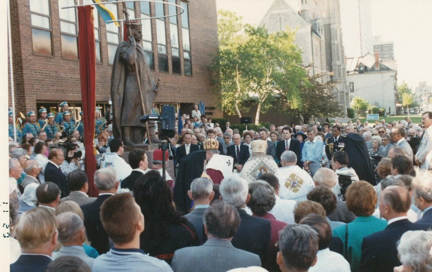 Revealing St. Vladimir's Statue.jpg