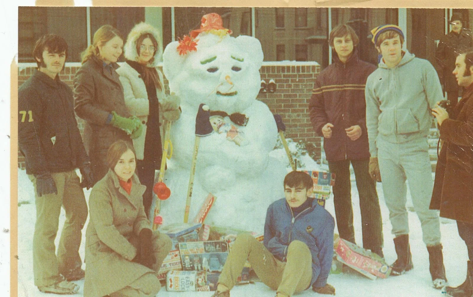 Residents Snowman.jpg