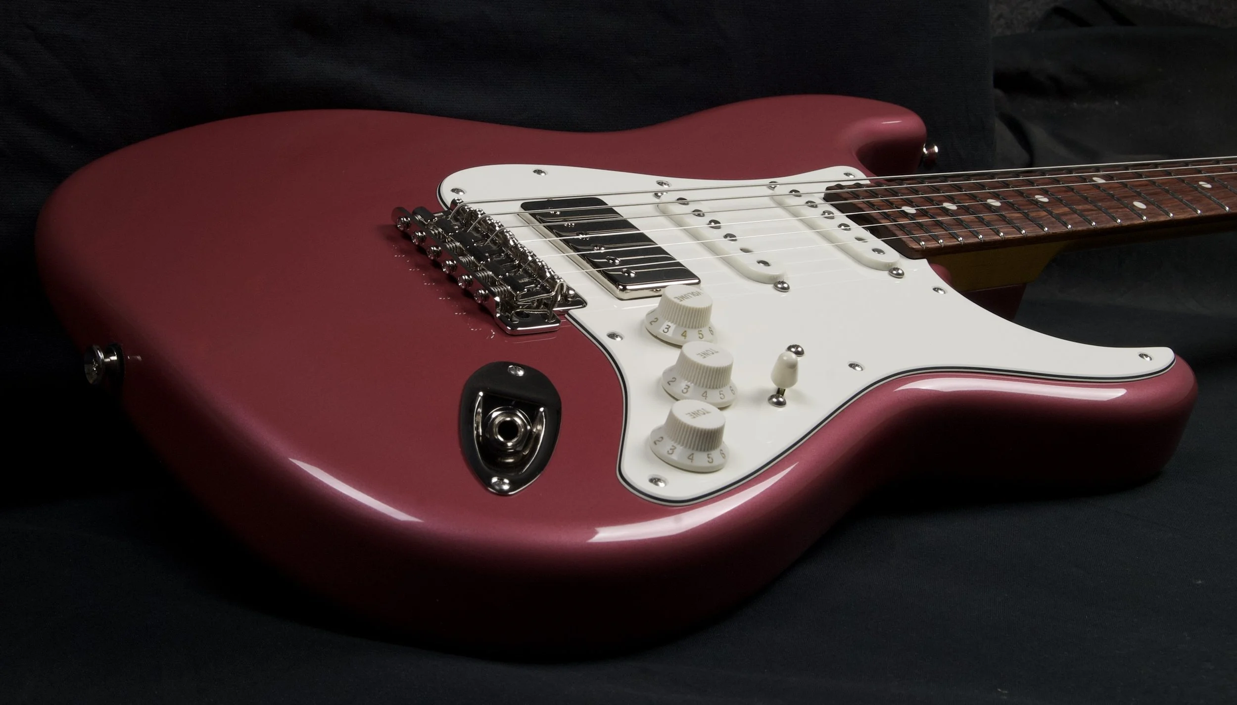 NOS Retro #4204, Burgundy Mist