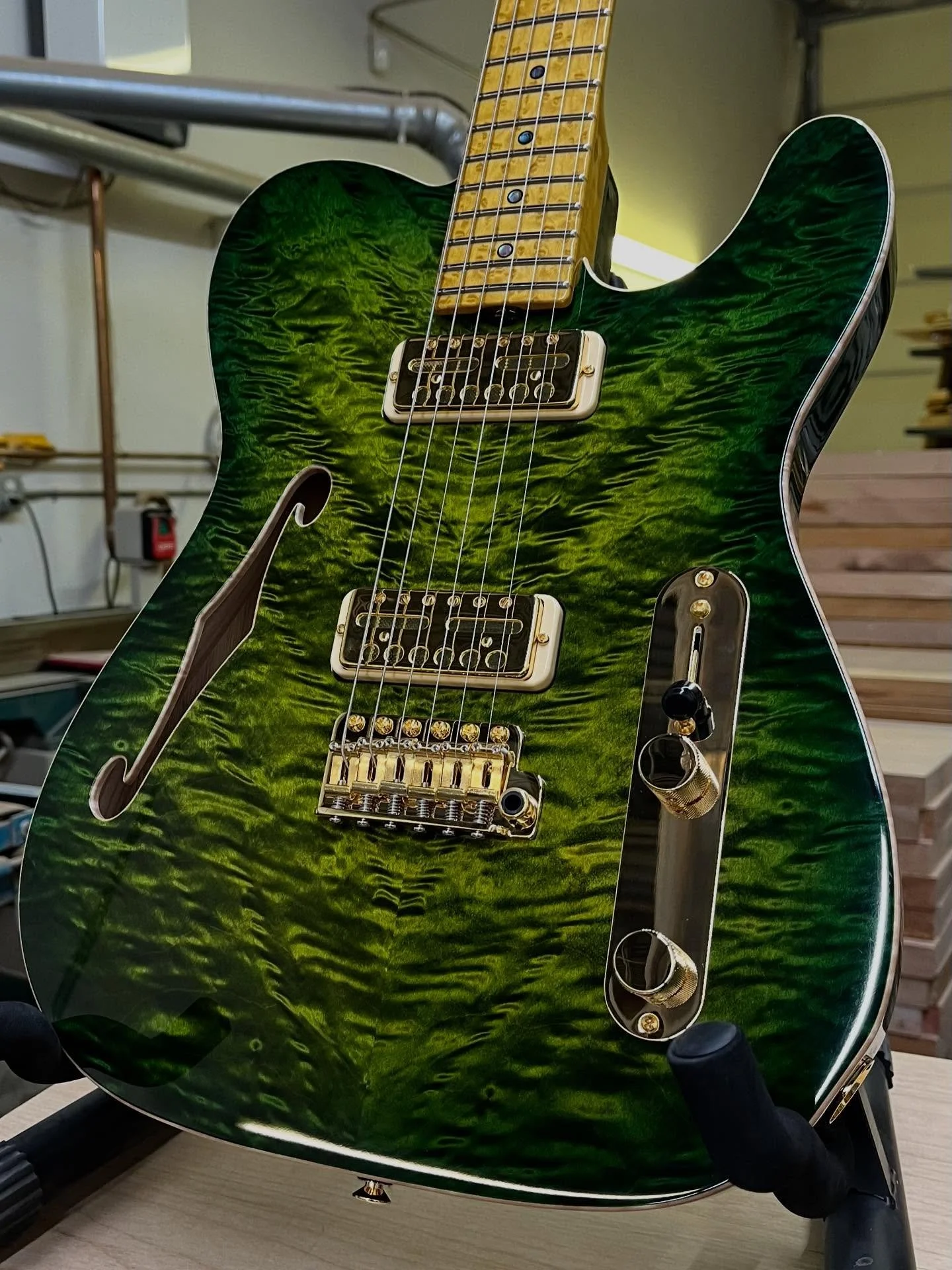 5 recently completed guitars. Visit the gallery for more photos. Link in bio! 

#groshguitars #customguitars #luthiersofinstagram #boutiqueguitarshowcase #coloradoluthier #luthierschoice #eletricguitars