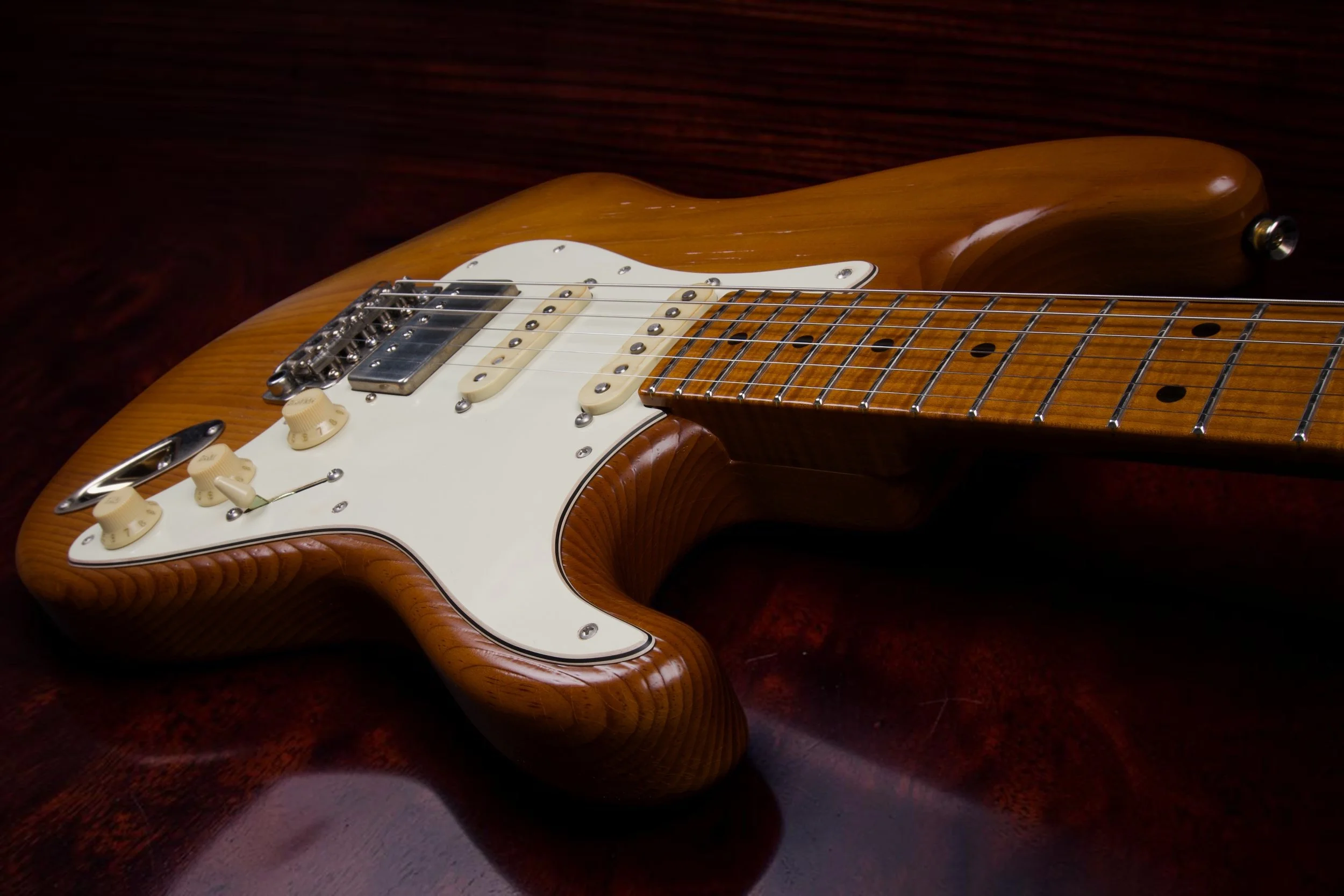 Grosh Roasted Pine Series NOS Retro Guitar