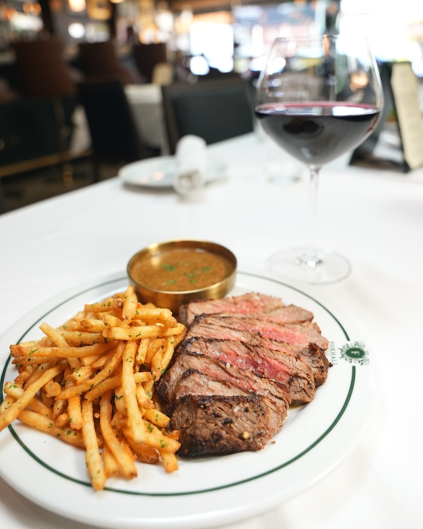 Savor the simple pleasures with our Steak Frites lunch special - juicy grilled steak meets crispy fries for a satisfying midday meal.

#beverlyhills #losangeles #westhollywood #SteakFrites #LunchtimeDelight