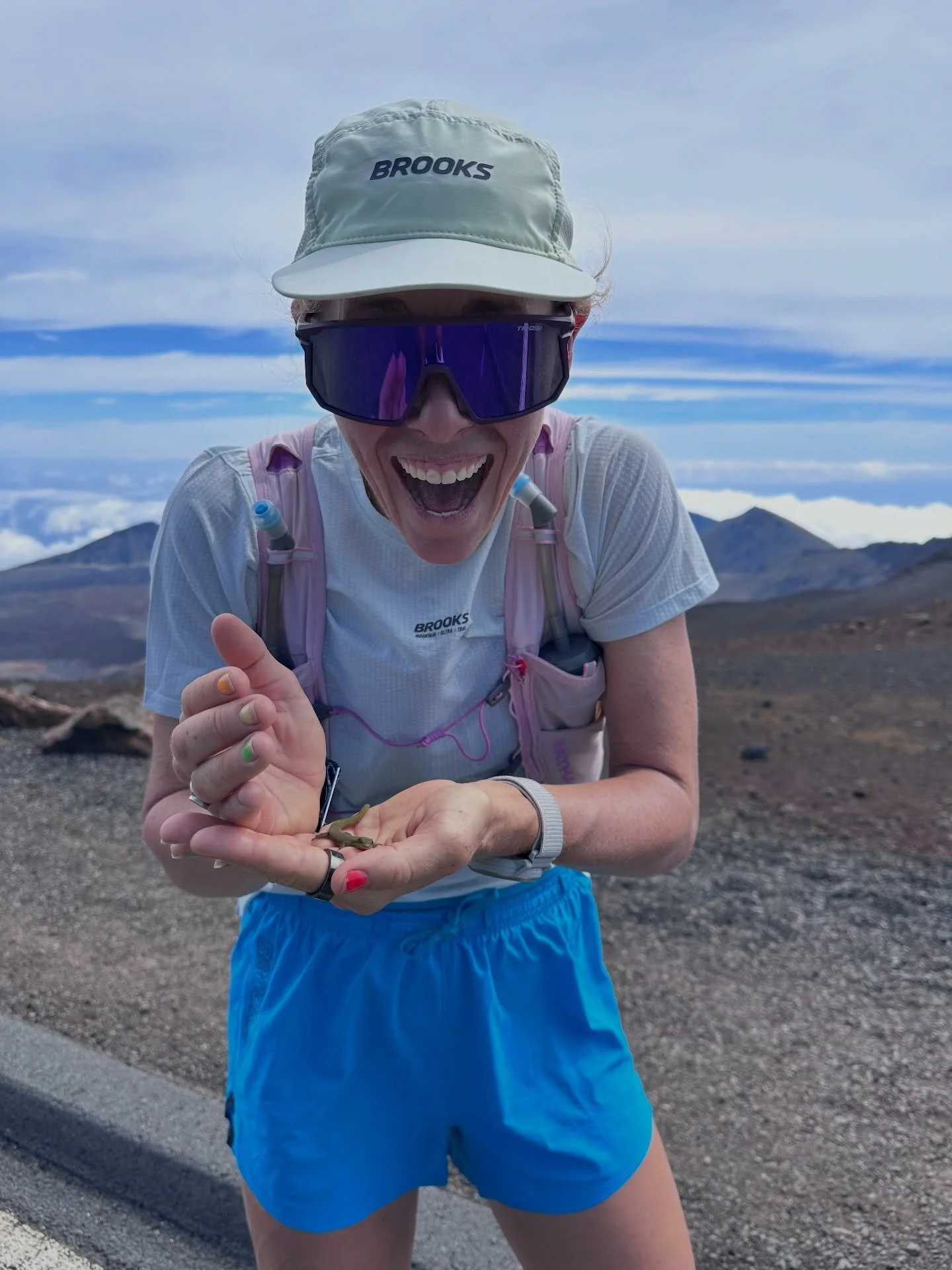 Brooks team camp photo dump 🏝️ 🌋 🏃🏼&zwj;♀️ 🫶🏼 

We run this 🌋 

#letsrunthere