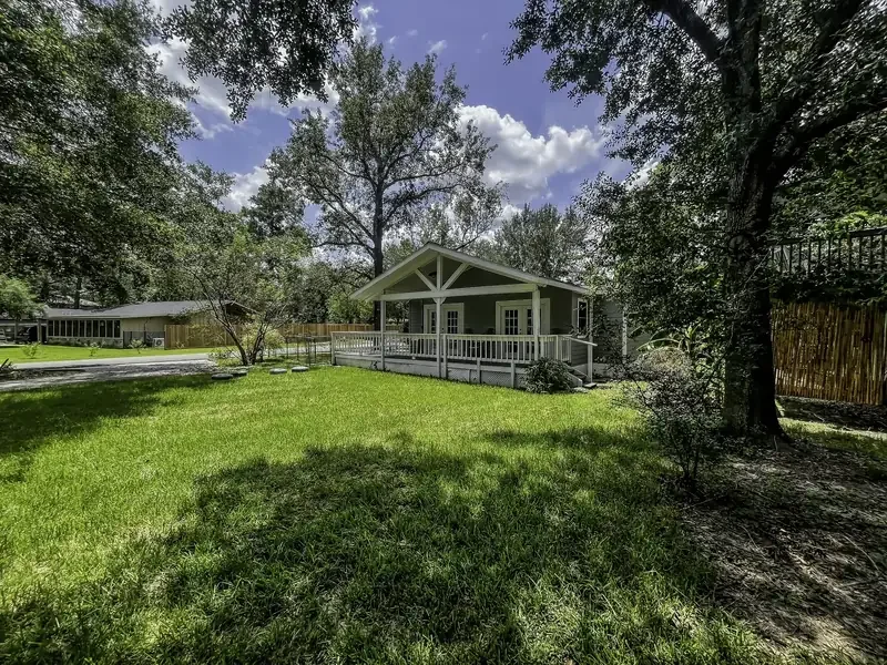 Reis House exterior — men's sober living home in The Woodlands Texas