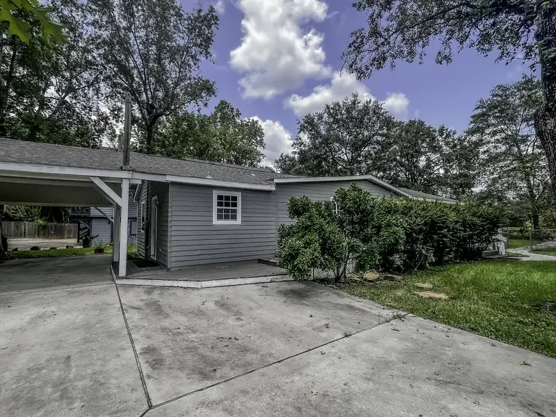 Reis House exterior — men's sober living home in The Woodlands Texas