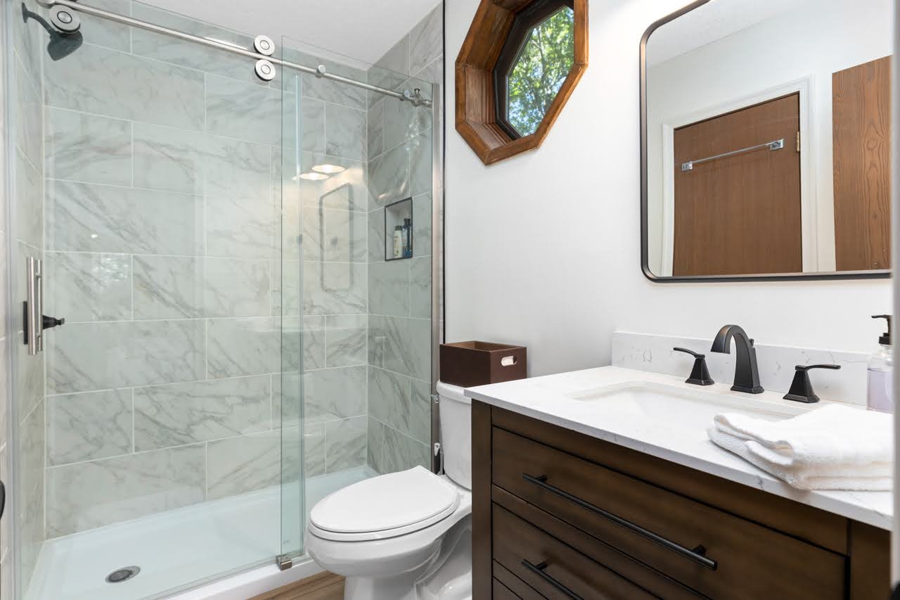 Primarybath1.JPG