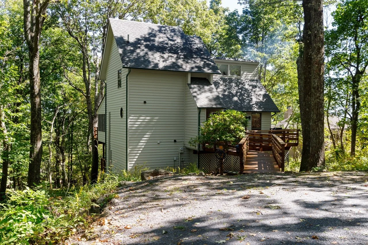 Exterior2.JPG