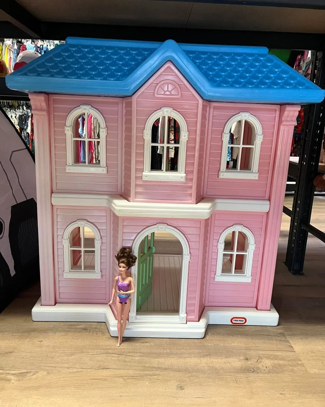 New items! Won&rsquo;t be here long! (Hopefully 😉) 
Large fisher price dollhouse-using average Barbie for scale- only $34.99! ❣️

NASA pop up tent includes crawl through tunnel- only $19.99! 🚀