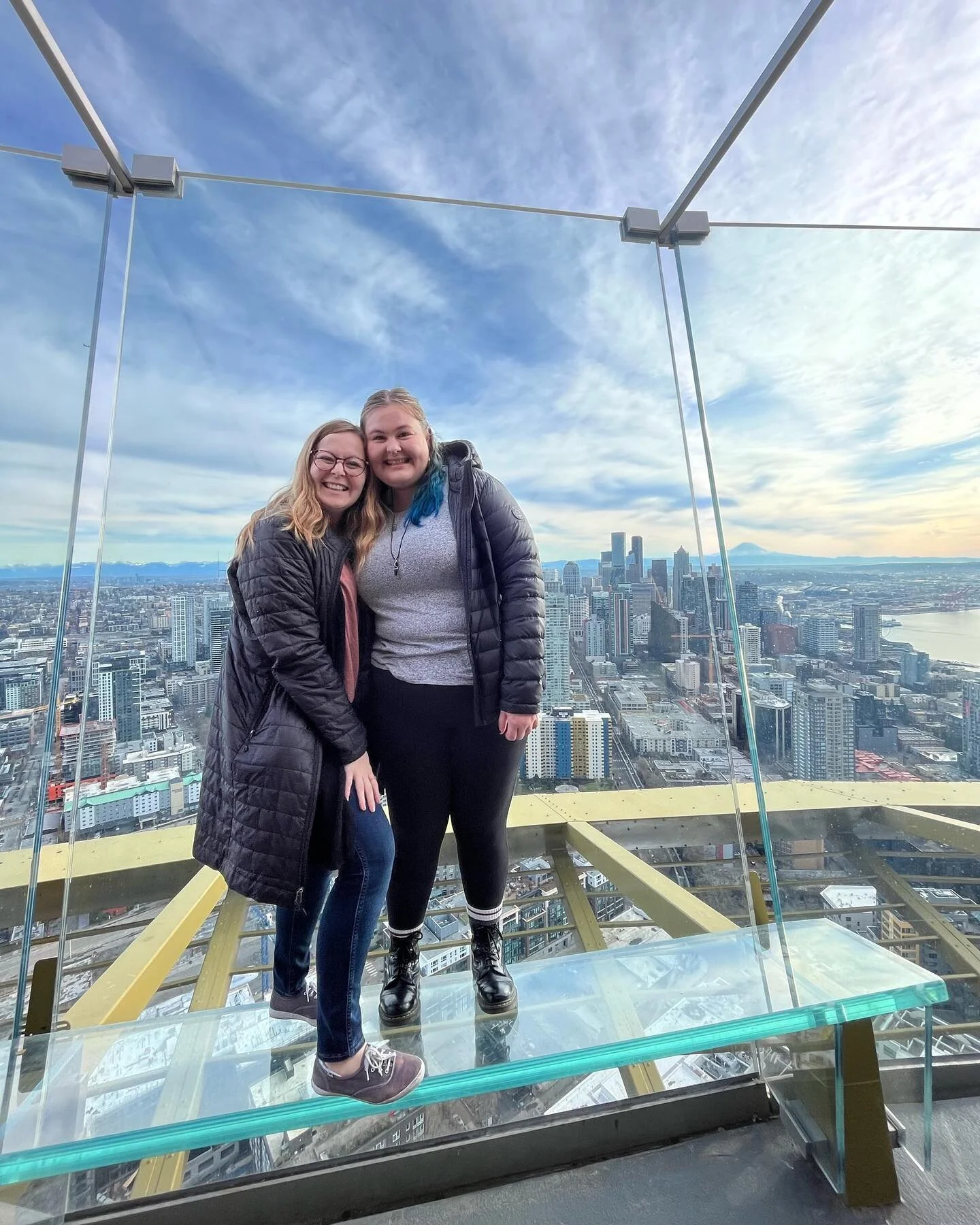 Kicked off 2023 with another very long road trip (less snow this time), and showing @sarah_christinee_ all around Seattle!